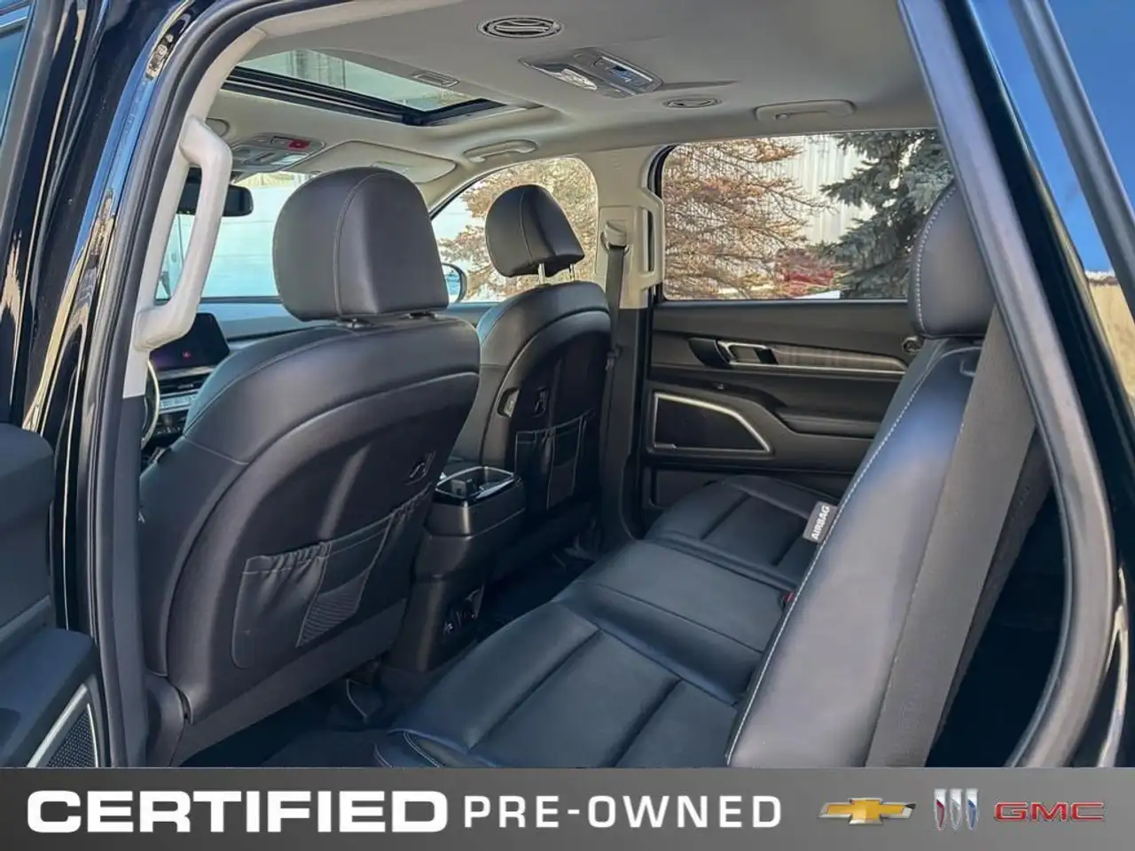 Kia Telluride снимка Kia Telluride