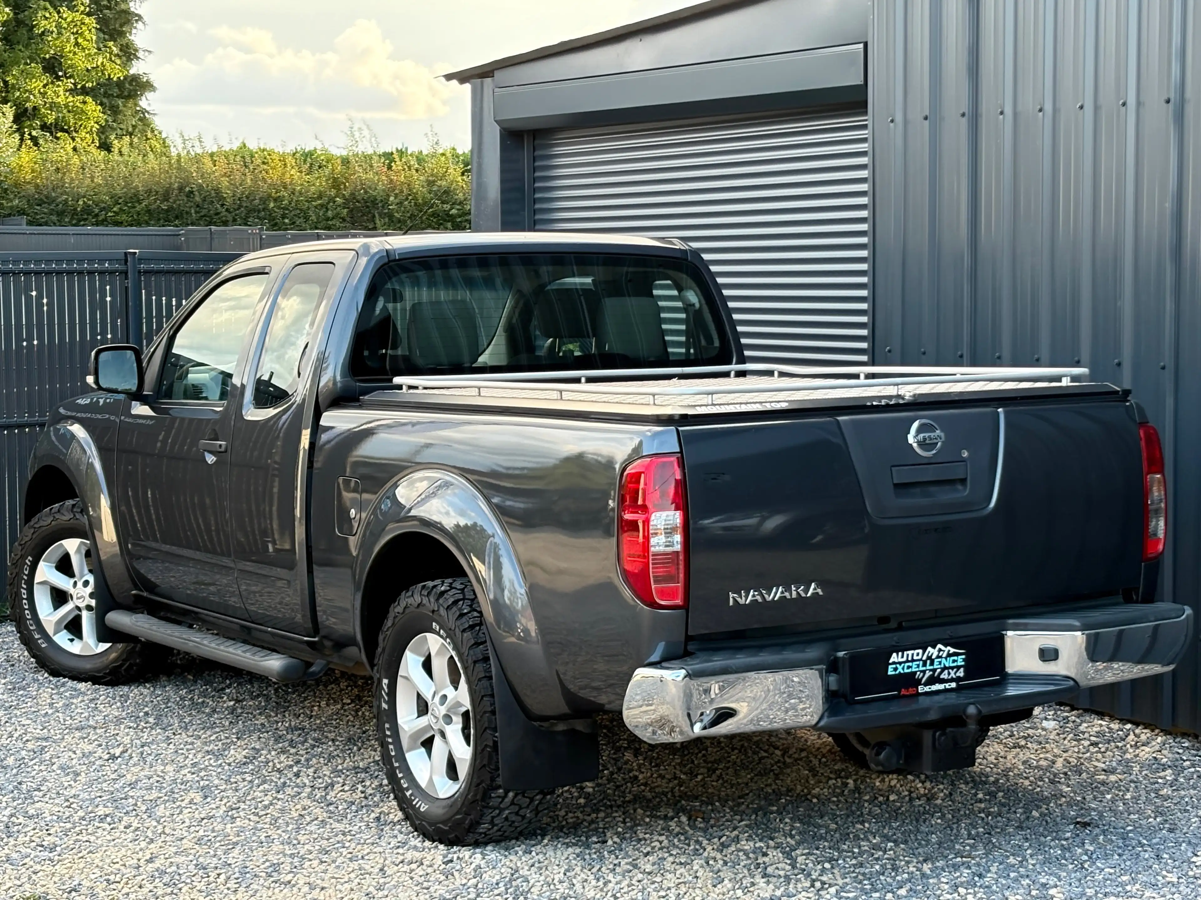 Nissan Navara 2.5 dCi 4x4 E5/ King Cabine/ 1er propriétaire — photo 2