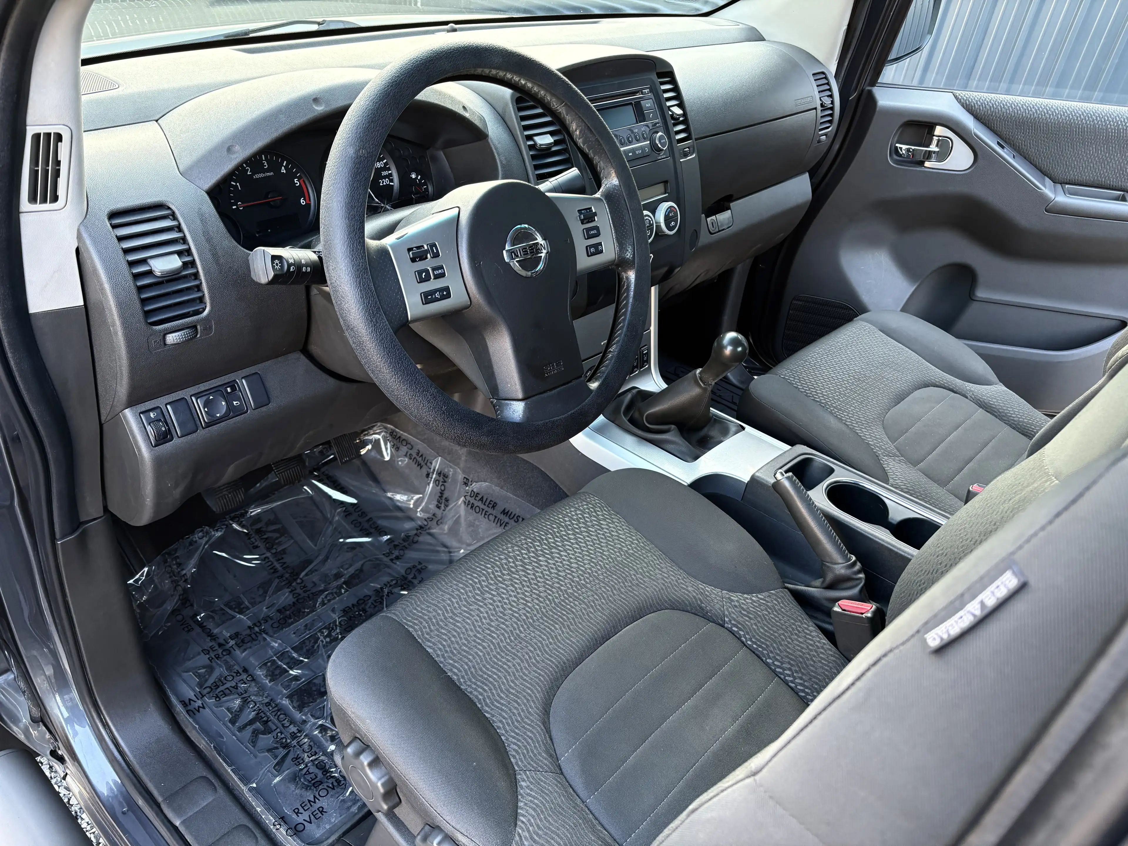 Nissan Navara 2.5 dCi 4x4 E5/ King Cabine/ 1er propriétaire — photo 5