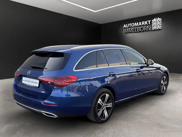 Mercedes-Benz C-Class view 6