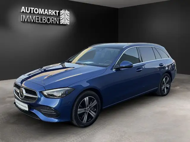 Mercedes-Benz C-Class view 4