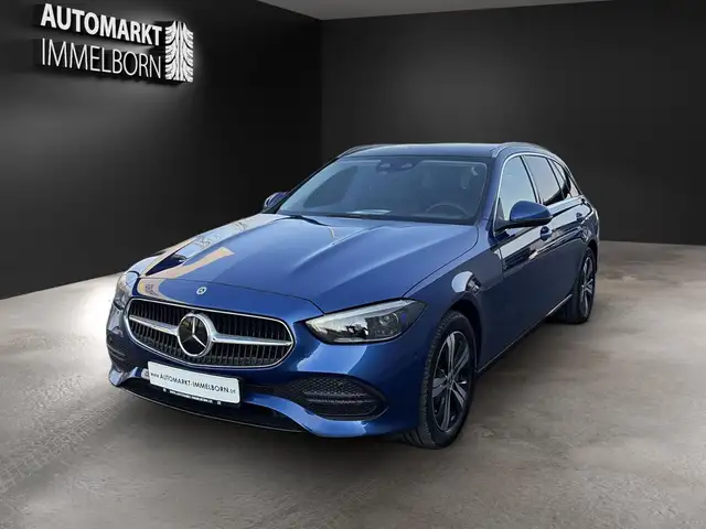 Mercedes-Benz C-Class view 3