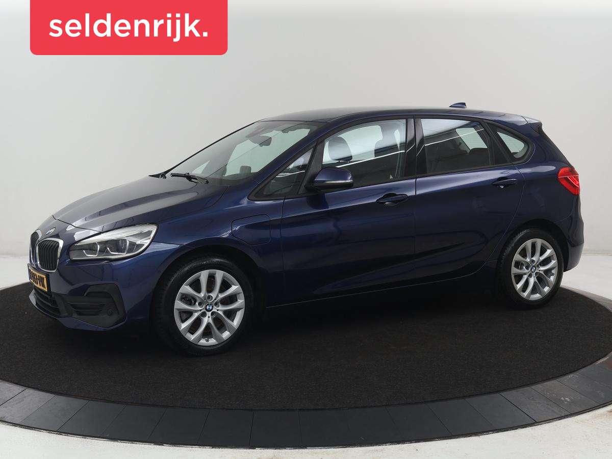 BMW 225