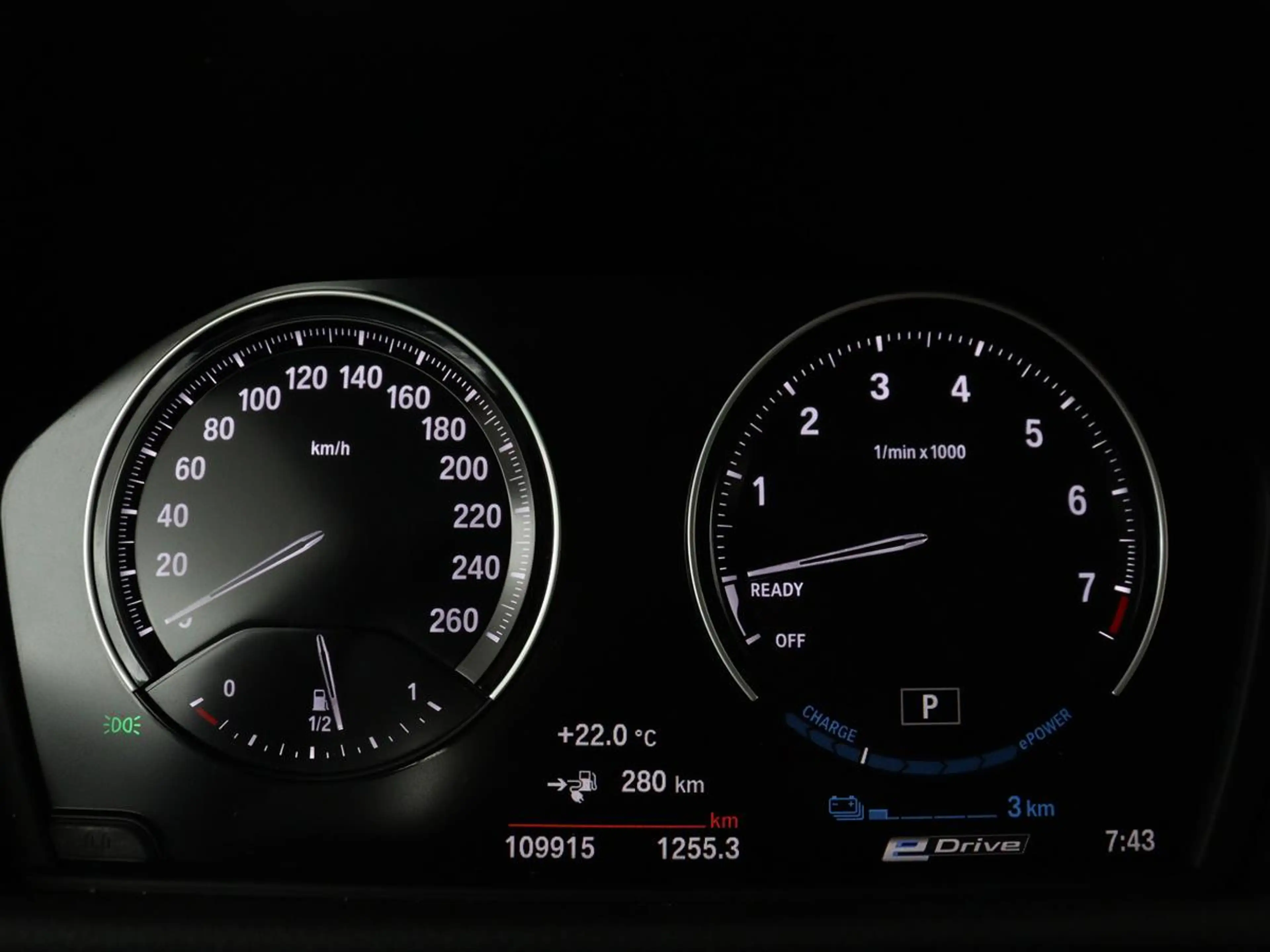 BMW 225 2-serie Active Tourer 225xe iPerformance eDrive Ed — photo 40