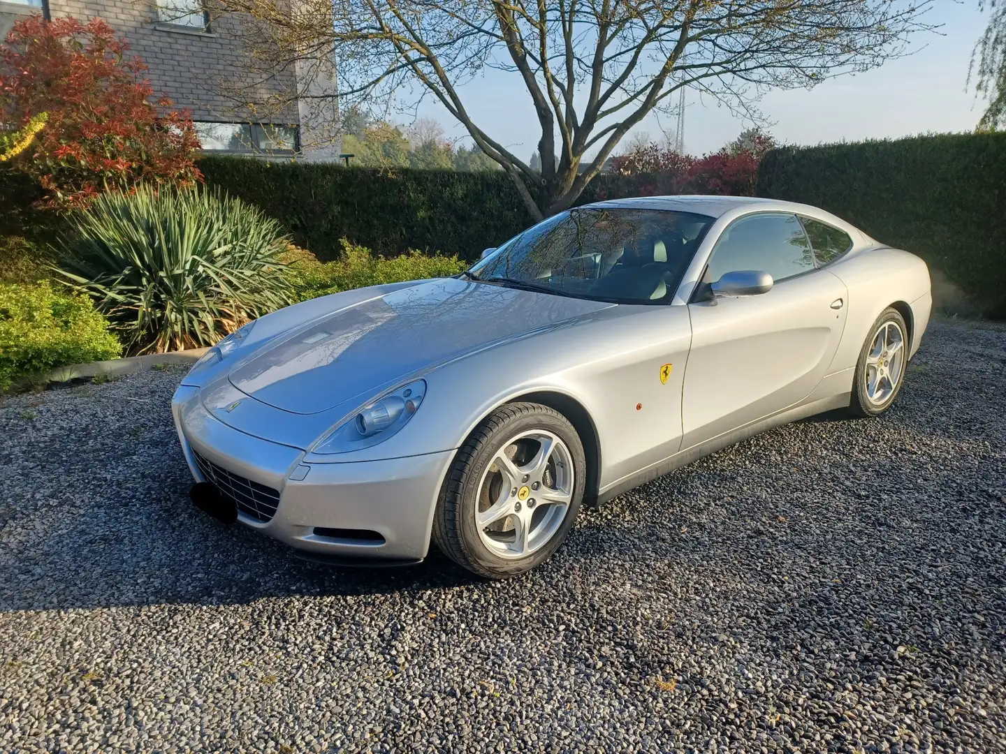 Ferrari 612 Ferrari 612 Scaglietti 5.7i V12 48v F1A Grau - 2