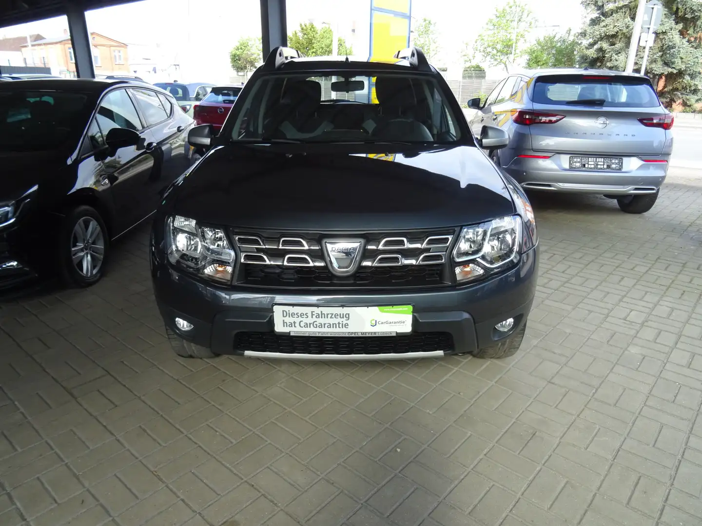 Dacia Duster Laureate 4x2 Grau - 2