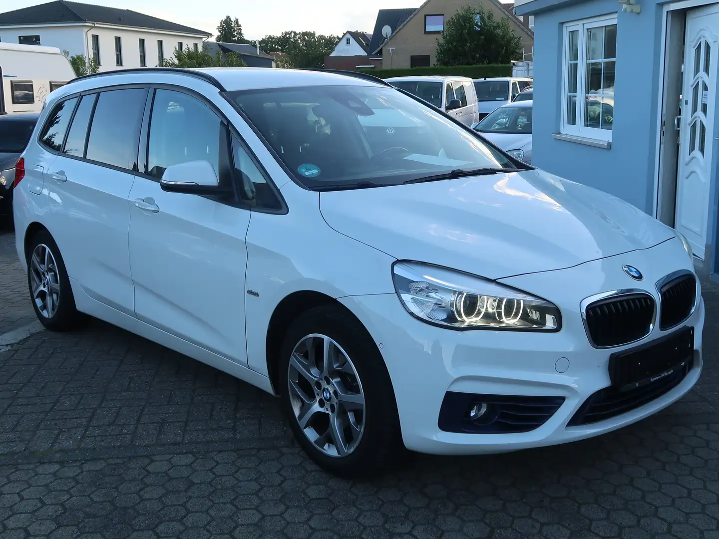 BMW 218 i Grand Tourer Sport Line AHK Weiß - 1