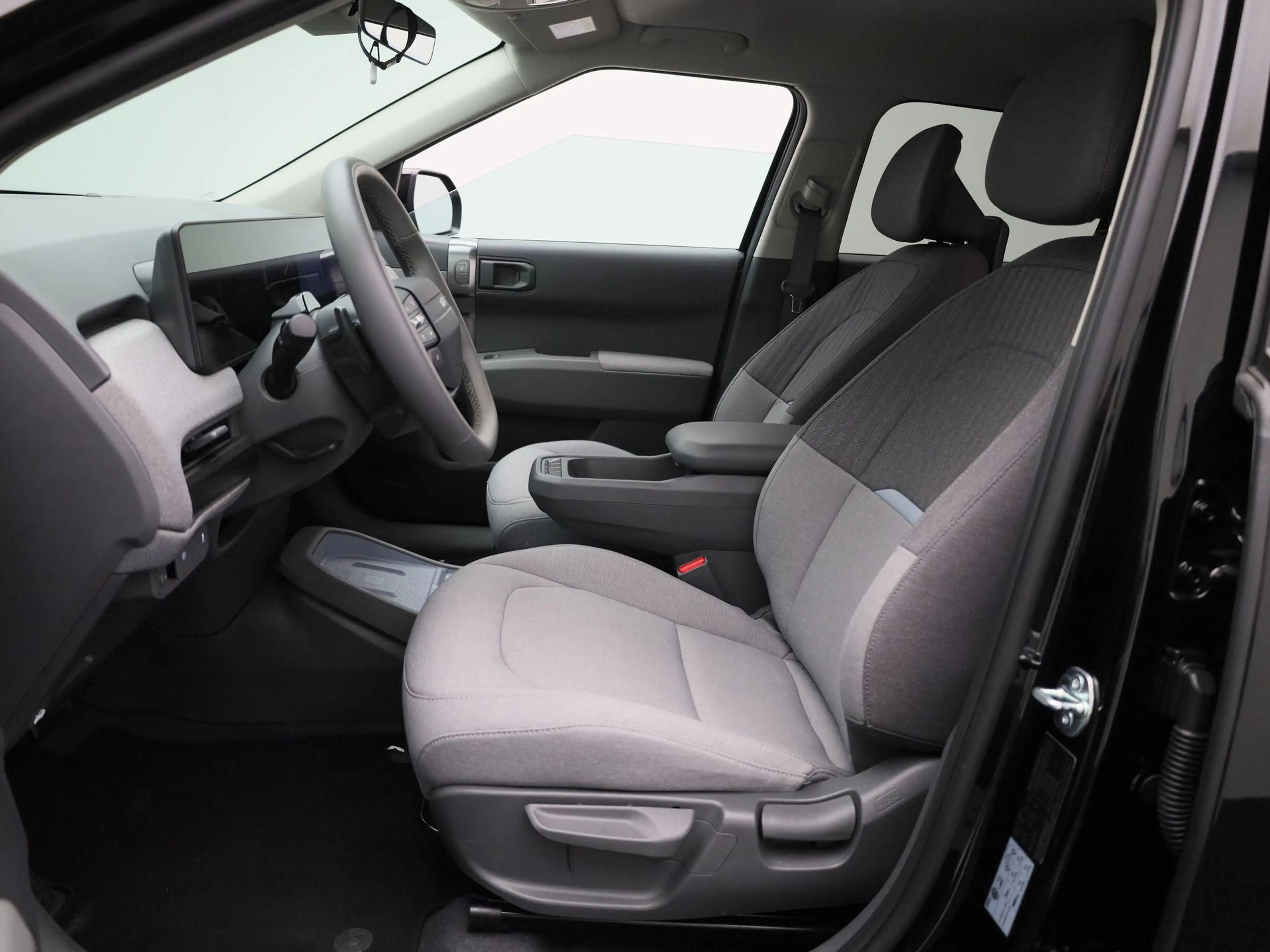 Kia EV3 Plus 81.4 kWh | Stoelverwarming | Camera | Keyless — photo 12