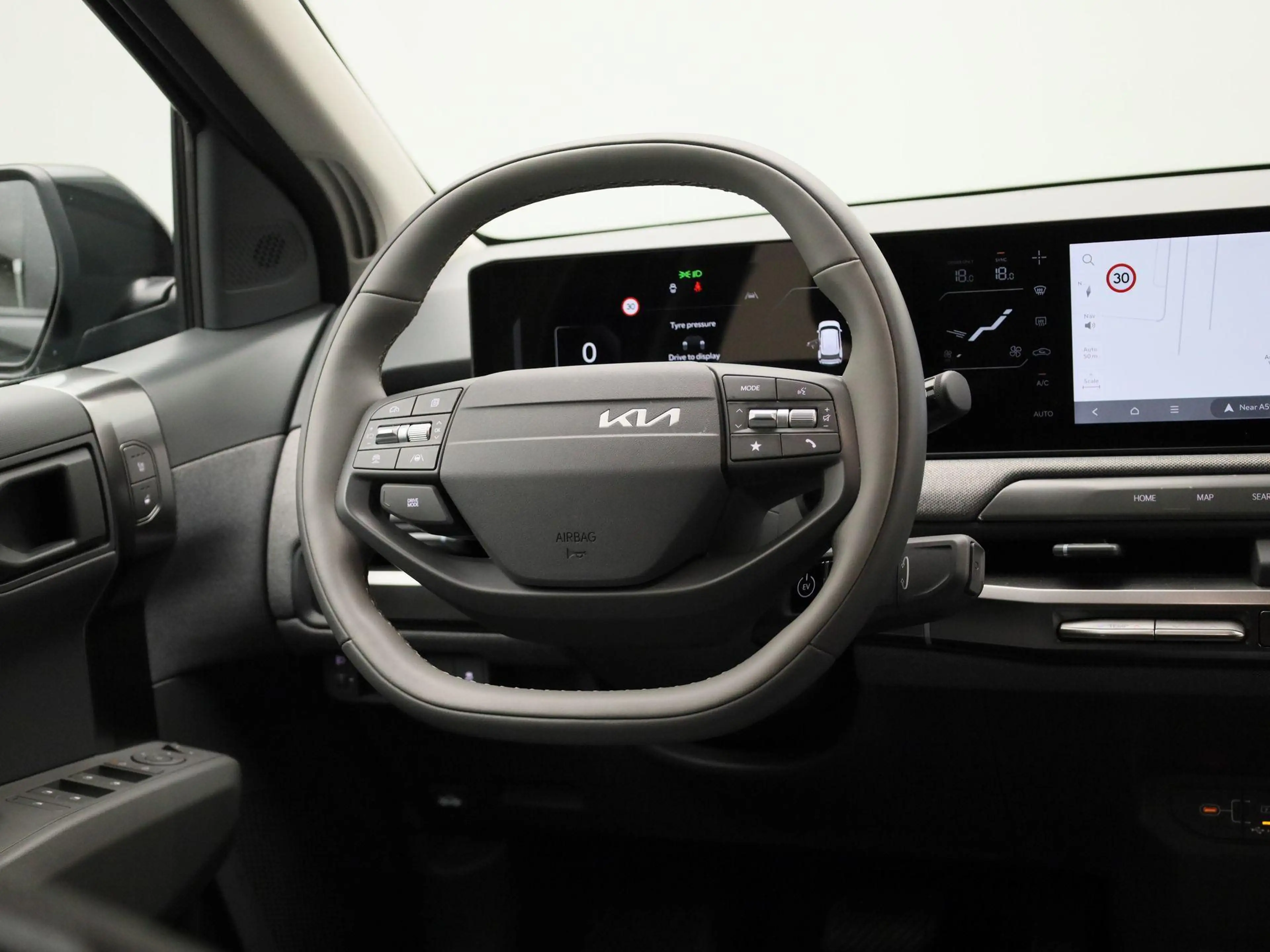 Kia EV3 Plus 81.4 kWh | Stoelverwarming | Camera | Keyless — photo 11