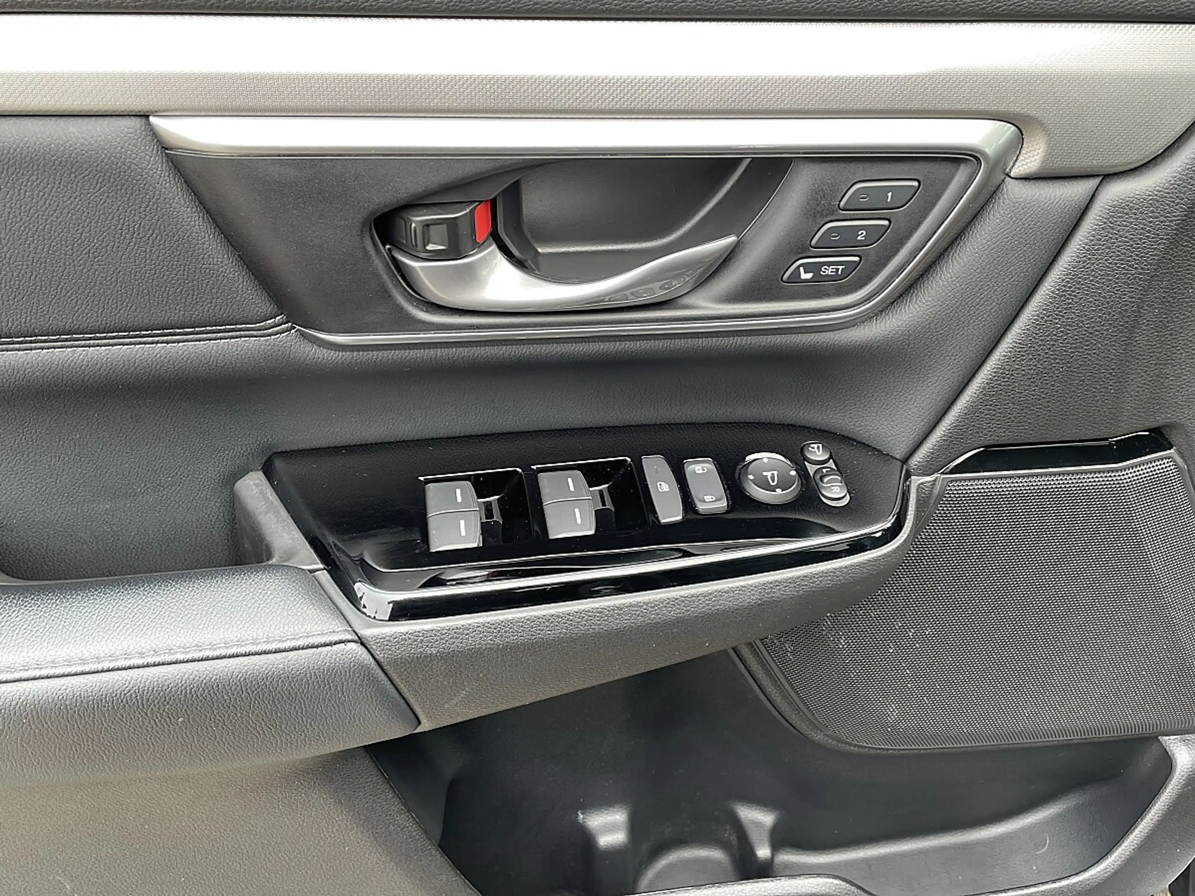 Honda CR-V 2,0 i-MMD Hybrid Executive AWD Aut. — photo 9