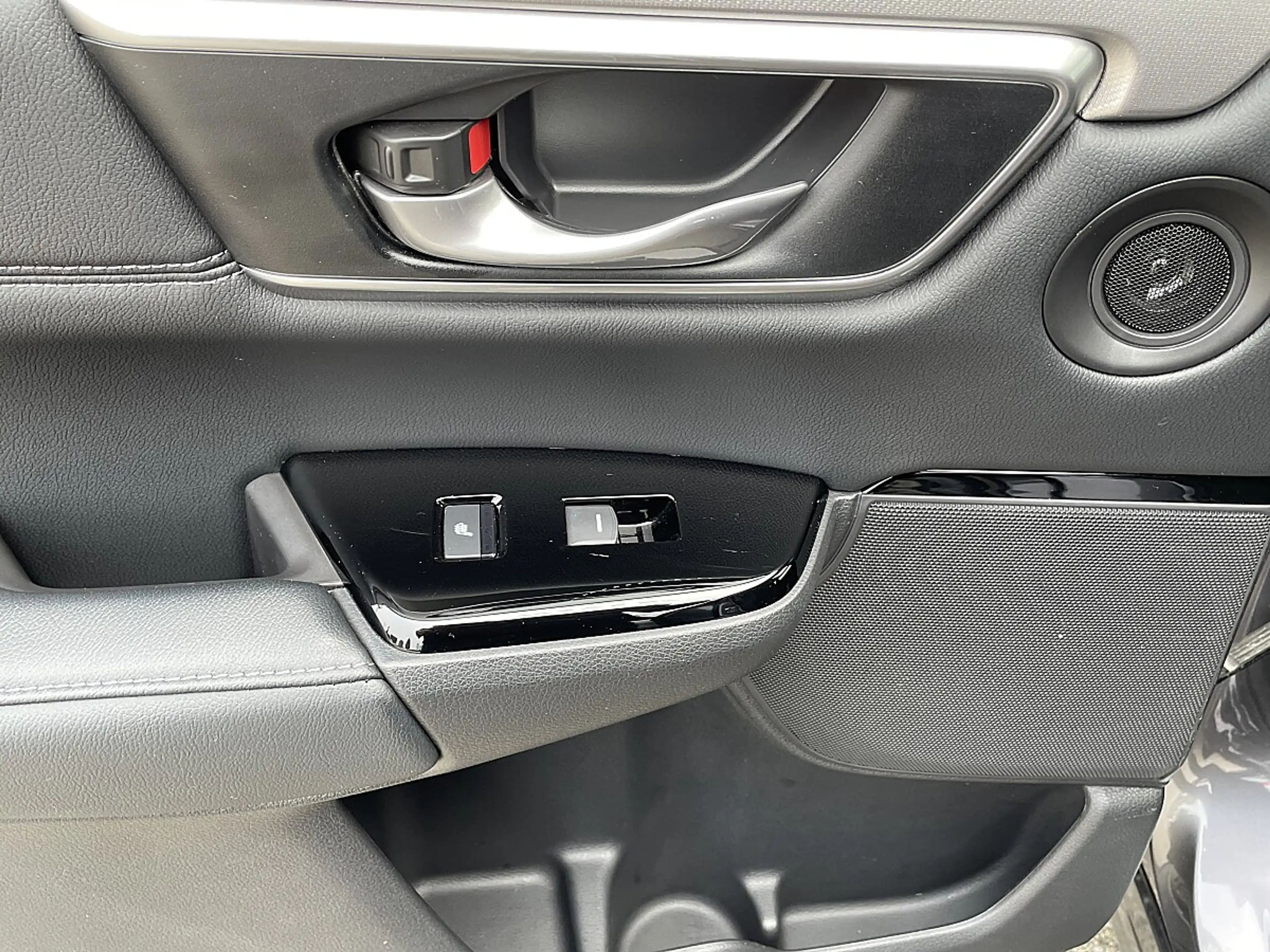 Honda CR-V 2,0 i-MMD Hybrid Executive AWD Aut. — photo 14