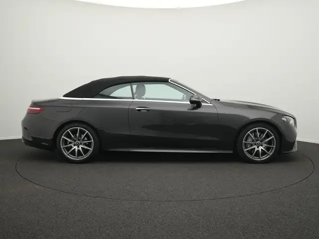 Mercedes-Benz E-Class view 5