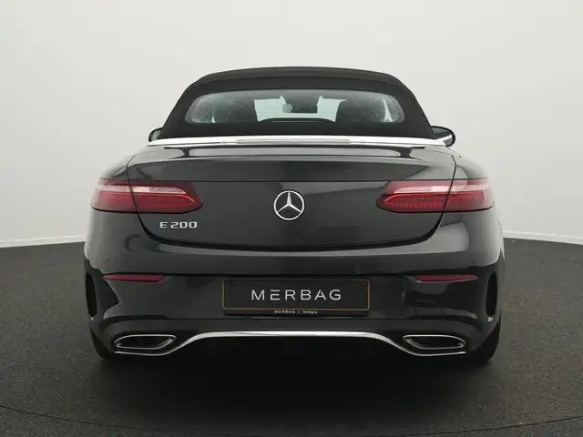 Mercedes-Benz E-Class view 4