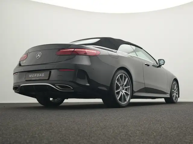 Mercedes-Benz E-Class view 11