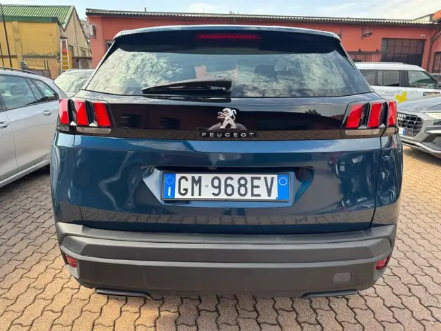 Peugeot 3008 view 5