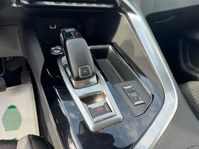 Peugeot 3008 view 10