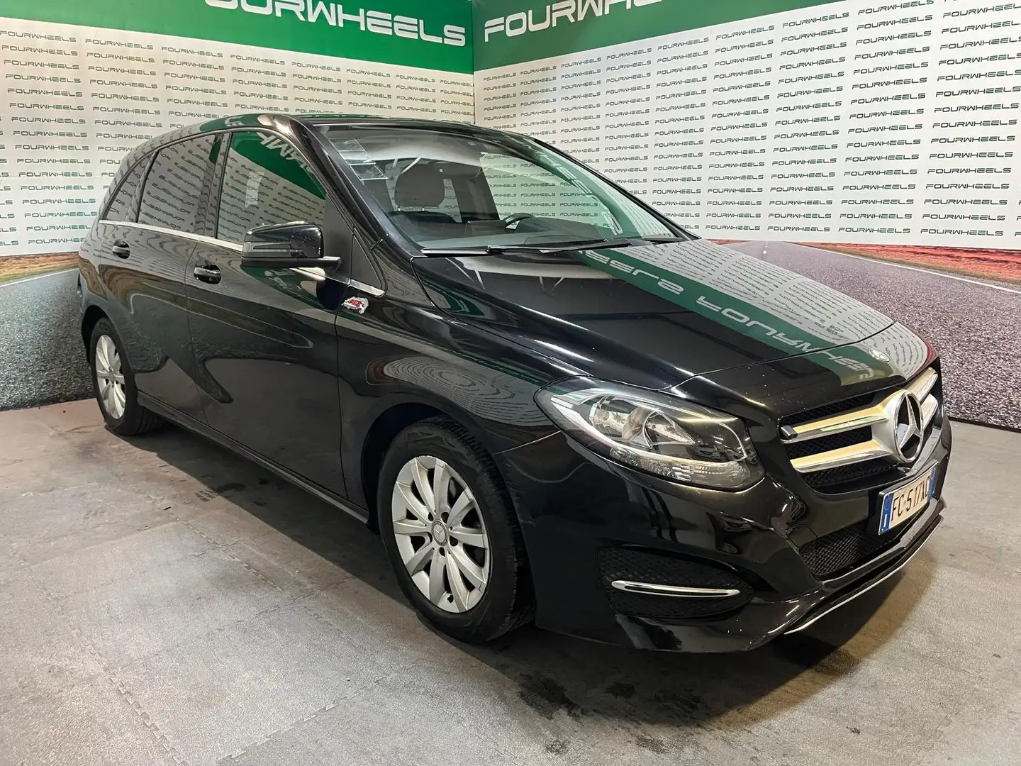 Mercedes-Benz B 160 Classe B - T246 d (cdi) Business WWW.FOURWHEELS.IT Noir - 1