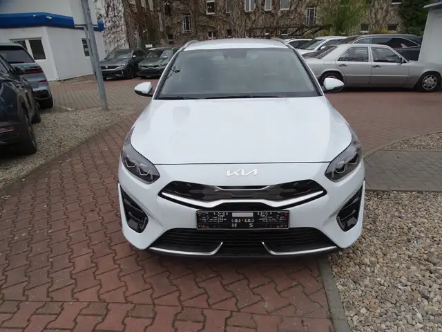 Kia Ceed view 2