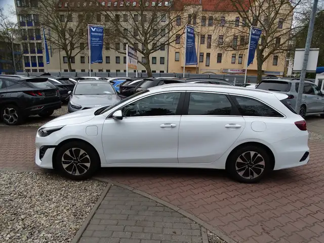 Kia Ceed view 3