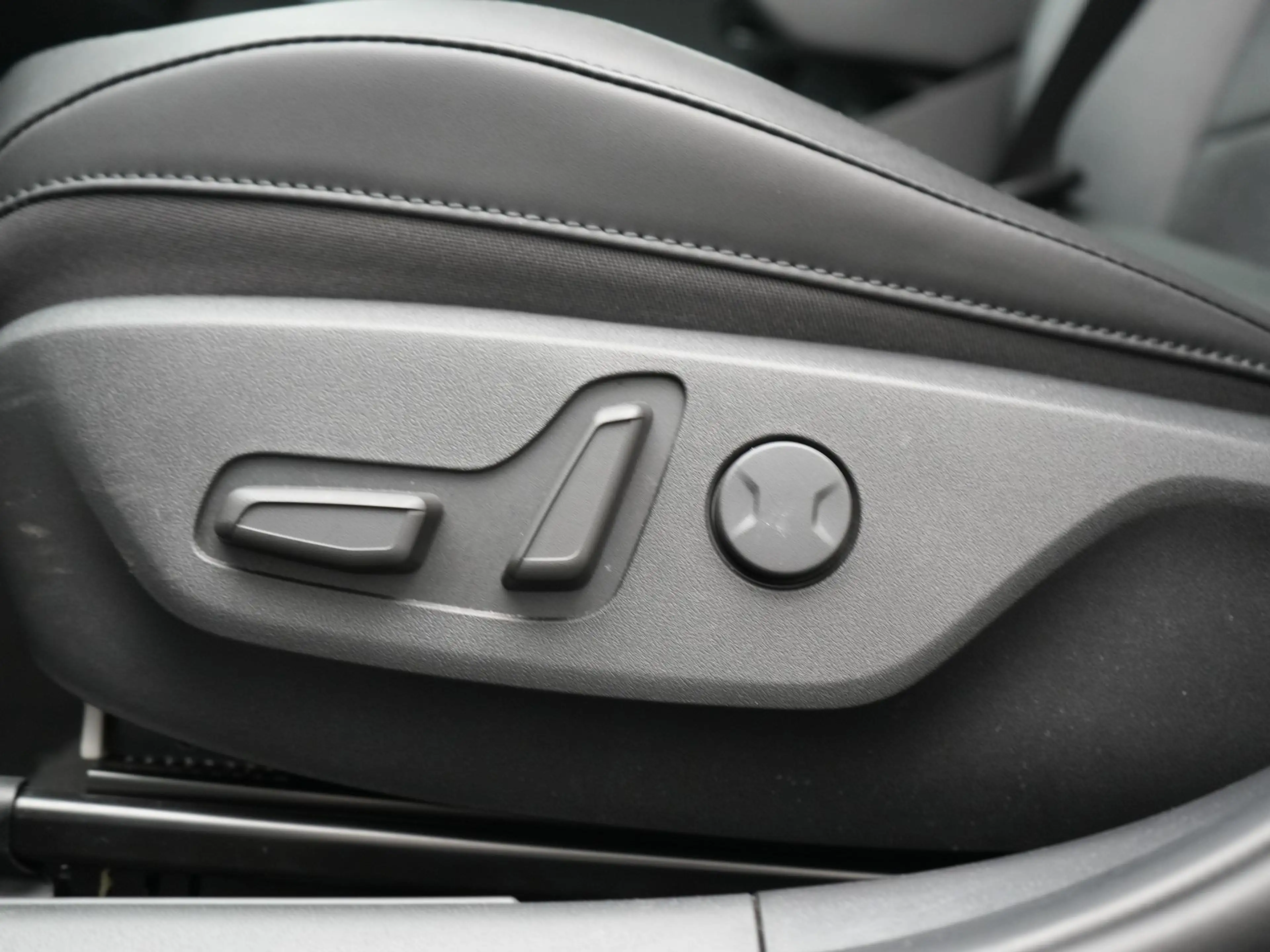 Kia Niro 1.6 GDi ExecutiveLine PHEV 182pk Dealer O.H | Trek — photo 12