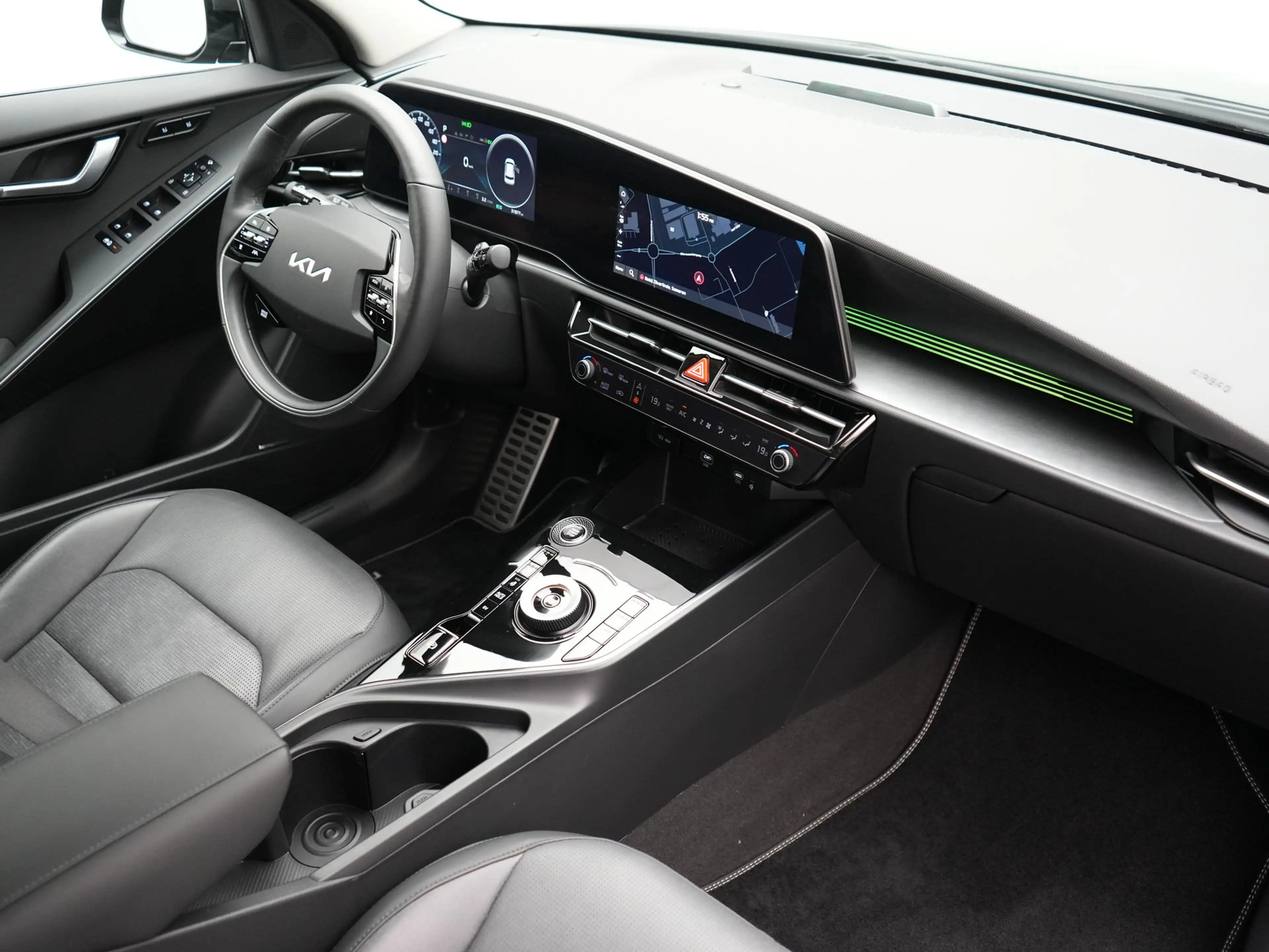 Kia Niro 1.6 GDi ExecutiveLine PHEV 182pk Dealer O.H | Trek — photo 4