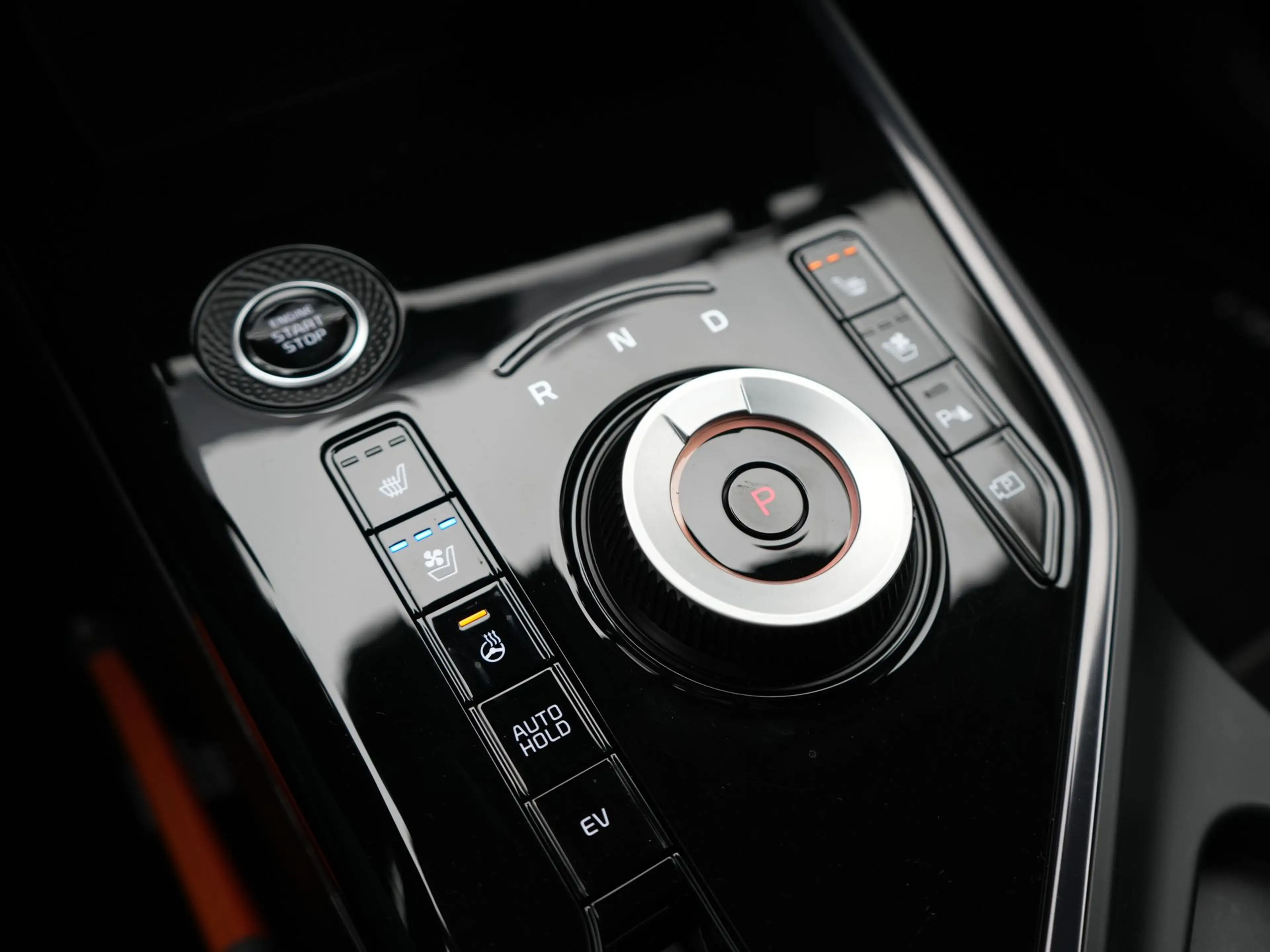 Kia Niro 1.6 GDi ExecutiveLine PHEV 182pk Dealer O.H | Trek — photo 13