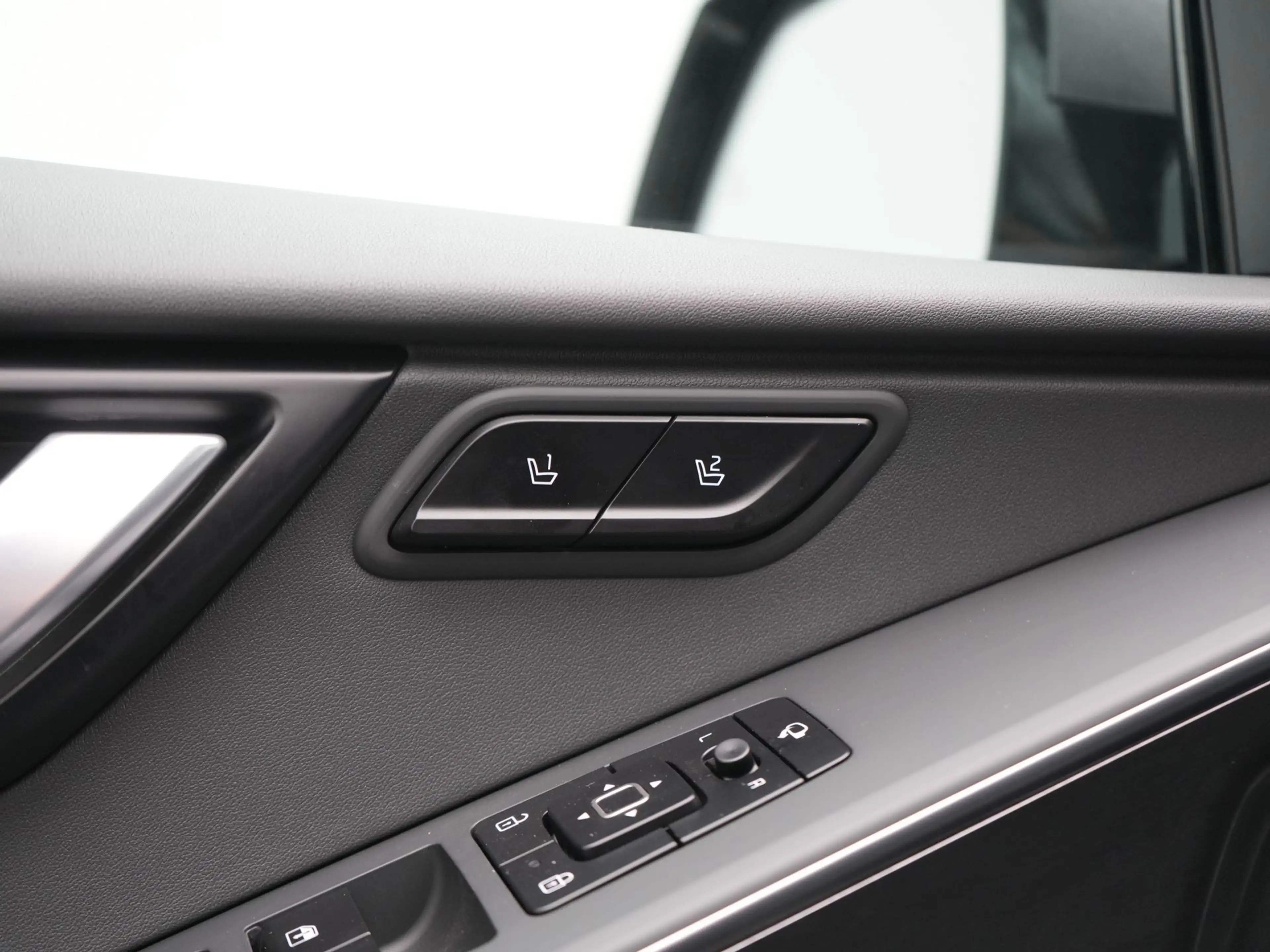 Kia Niro 1.6 GDi ExecutiveLine PHEV 182pk Dealer O.H | Trek — photo 11