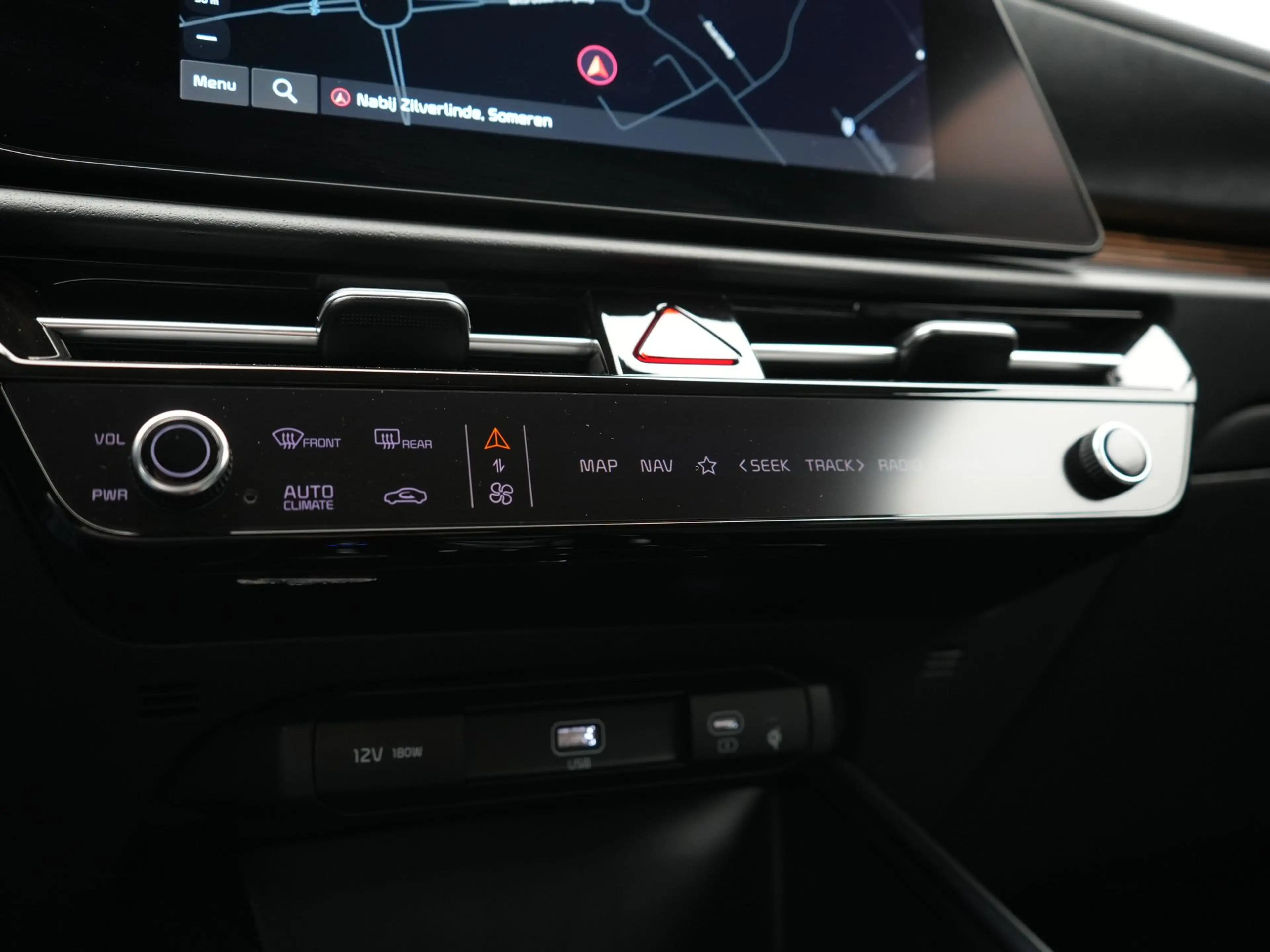 Kia Niro 1.6 GDi ExecutiveLine PHEV 182pk Dealer O.H | Trek — photo 41
