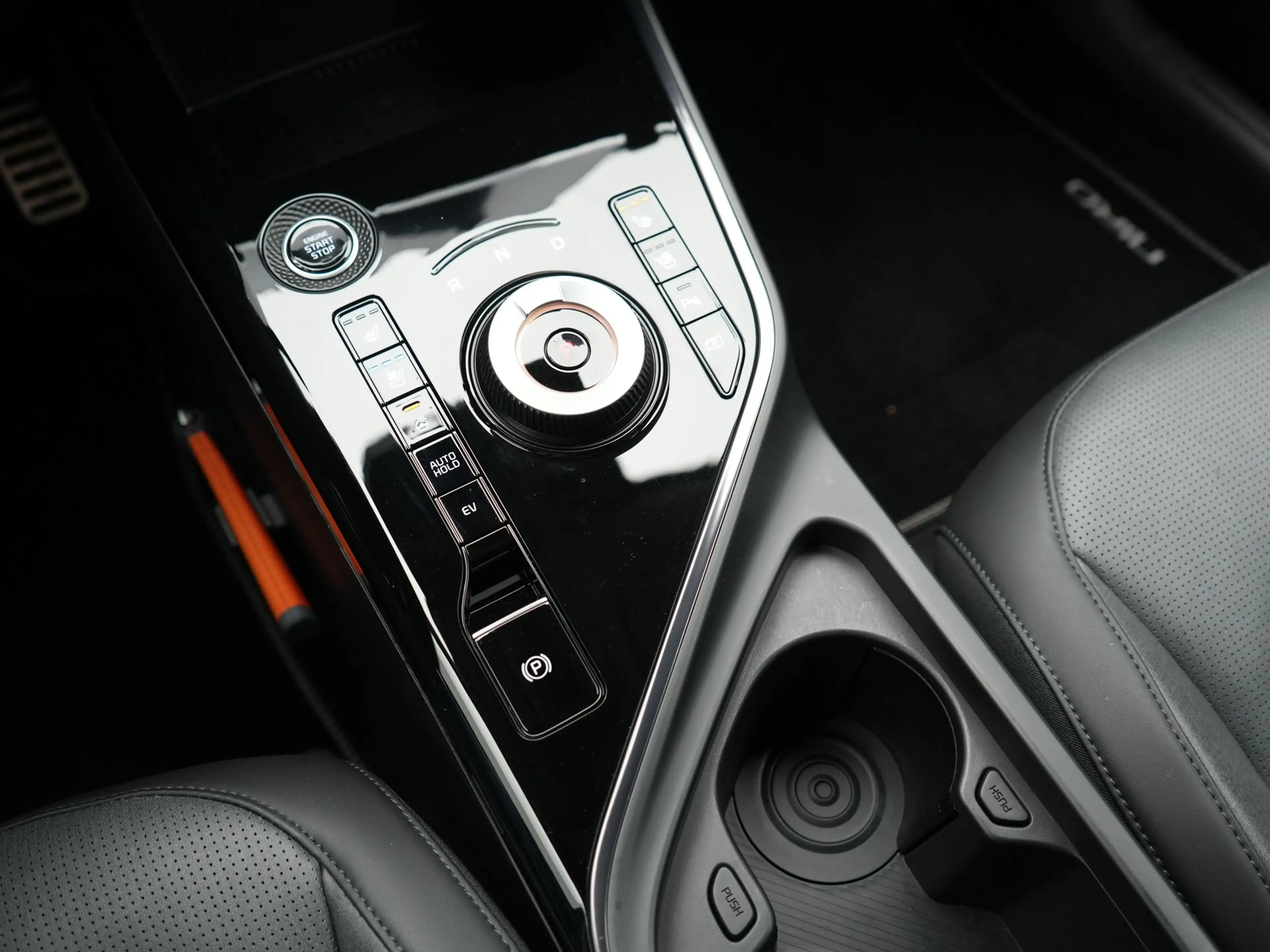 Kia Niro 1.6 GDi ExecutiveLine PHEV 182pk Dealer O.H | Trek — photo 37