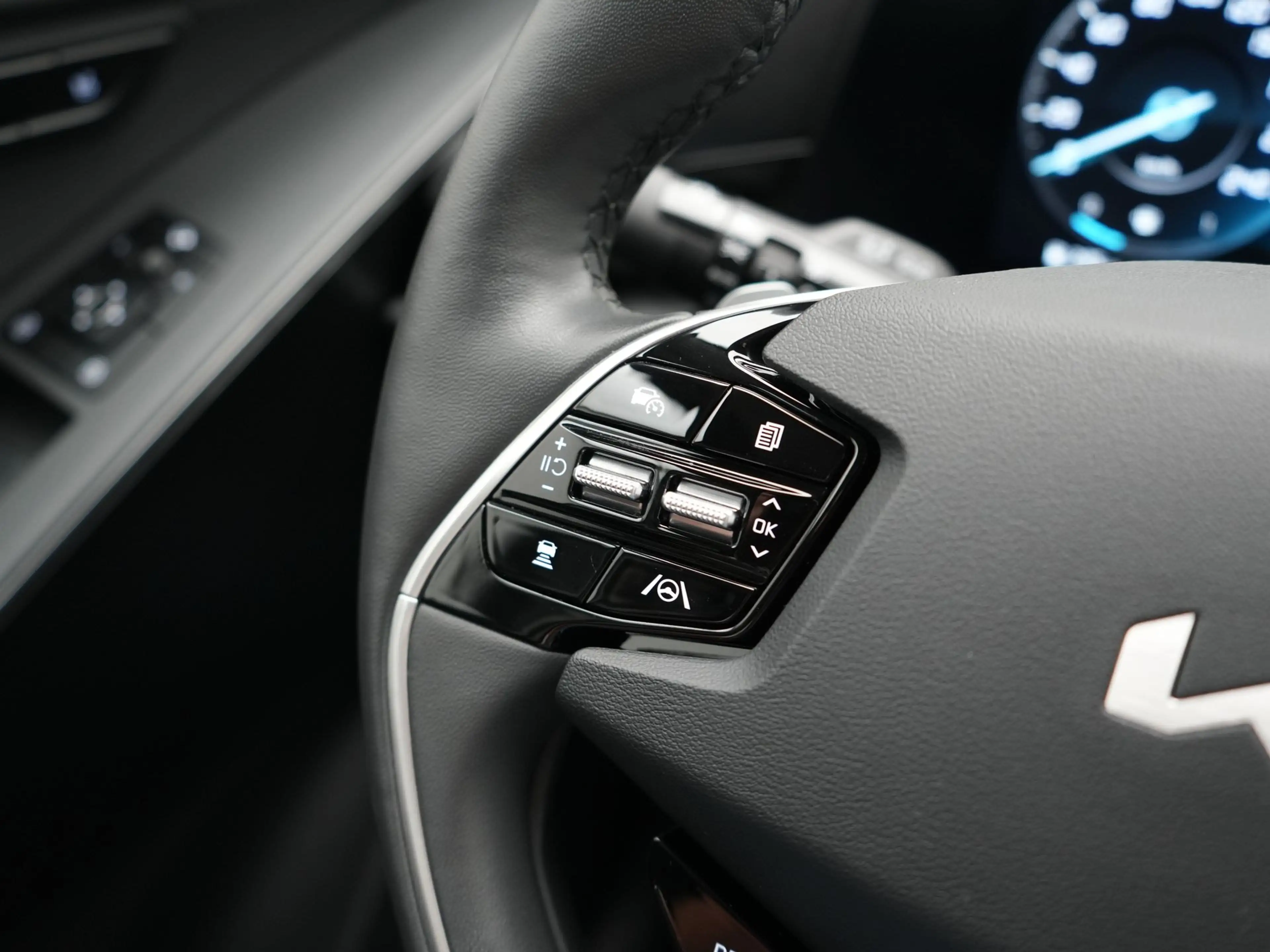 Kia Niro 1.6 GDi ExecutiveLine PHEV 182pk Dealer O.H | Trek — photo 20