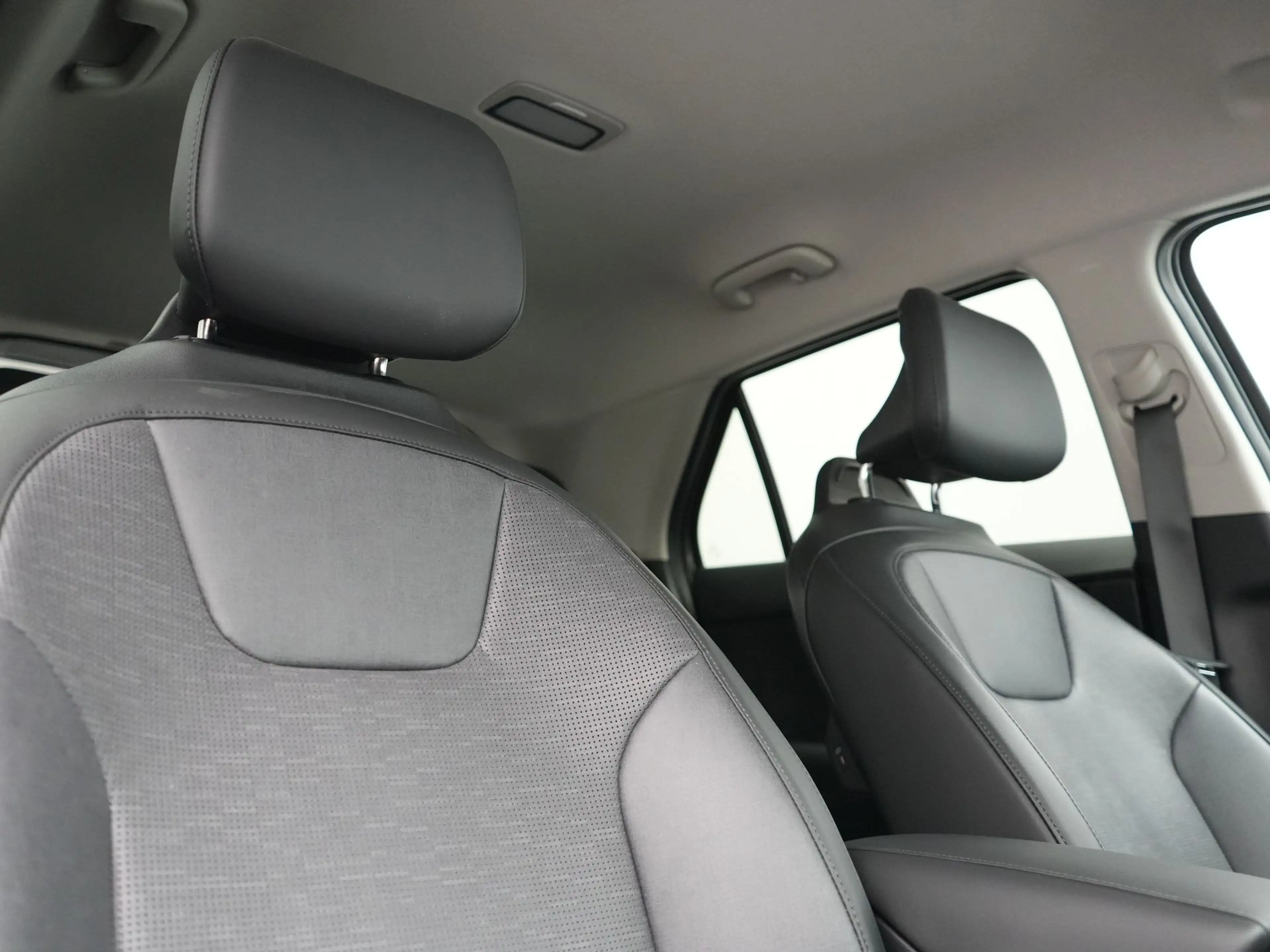 Kia Niro 1.6 GDi ExecutiveLine PHEV 182pk Dealer O.H | Trek — photo 5