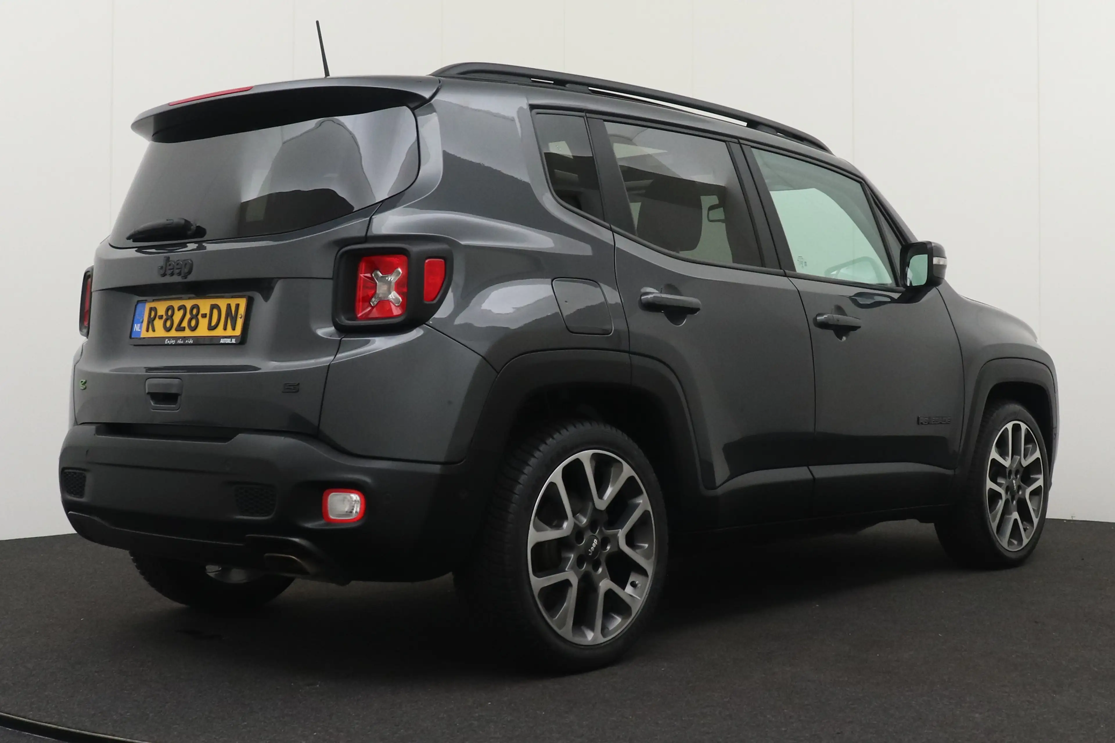 Jeep Renegade 1.5T 131 PK Aut. e-Hybrid S Pano-dak 19'LMV Camera — photo 2