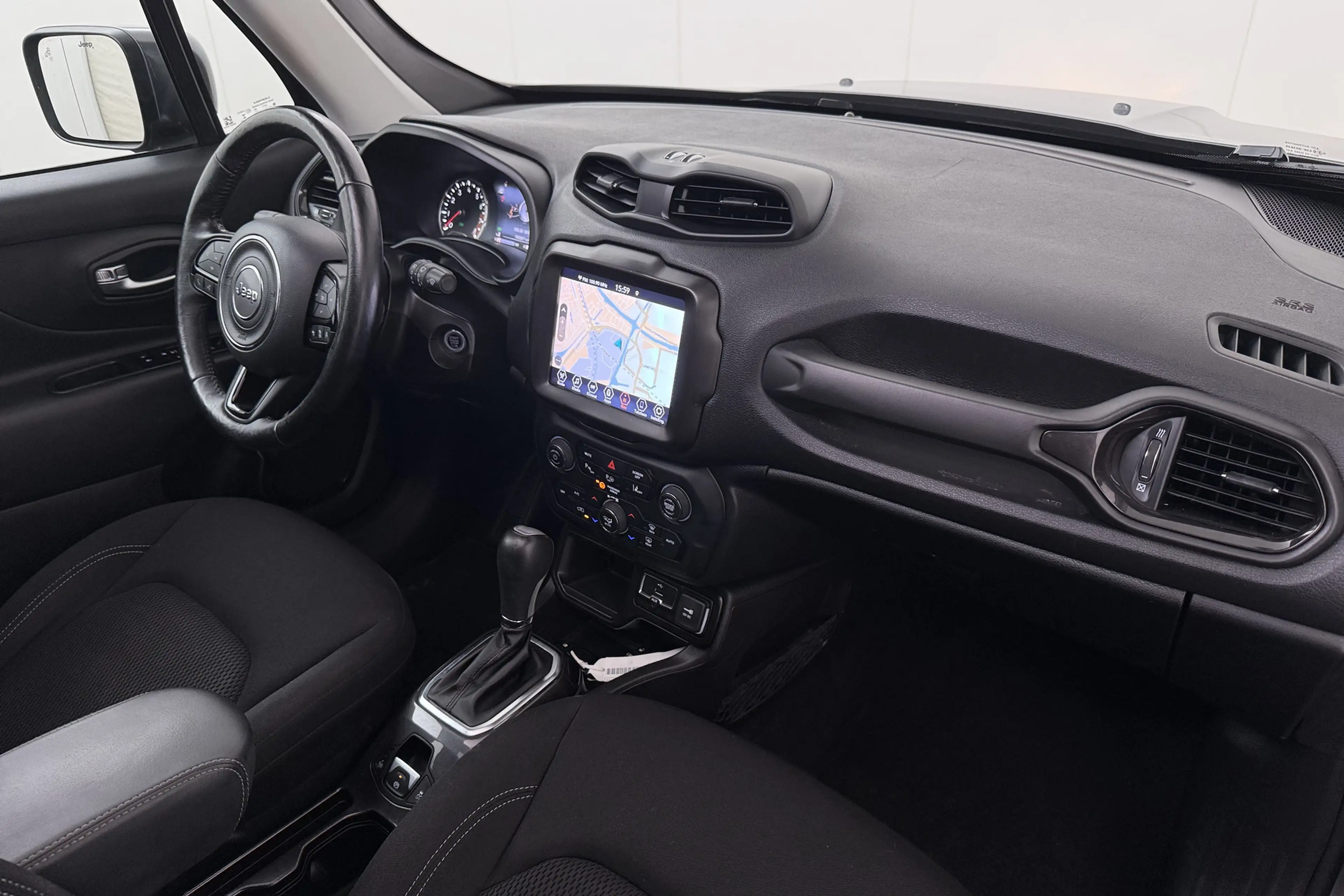 Jeep Renegade 1.5T 131 PK Aut. e-Hybrid S Pano-dak 19'LMV Camera — photo 18