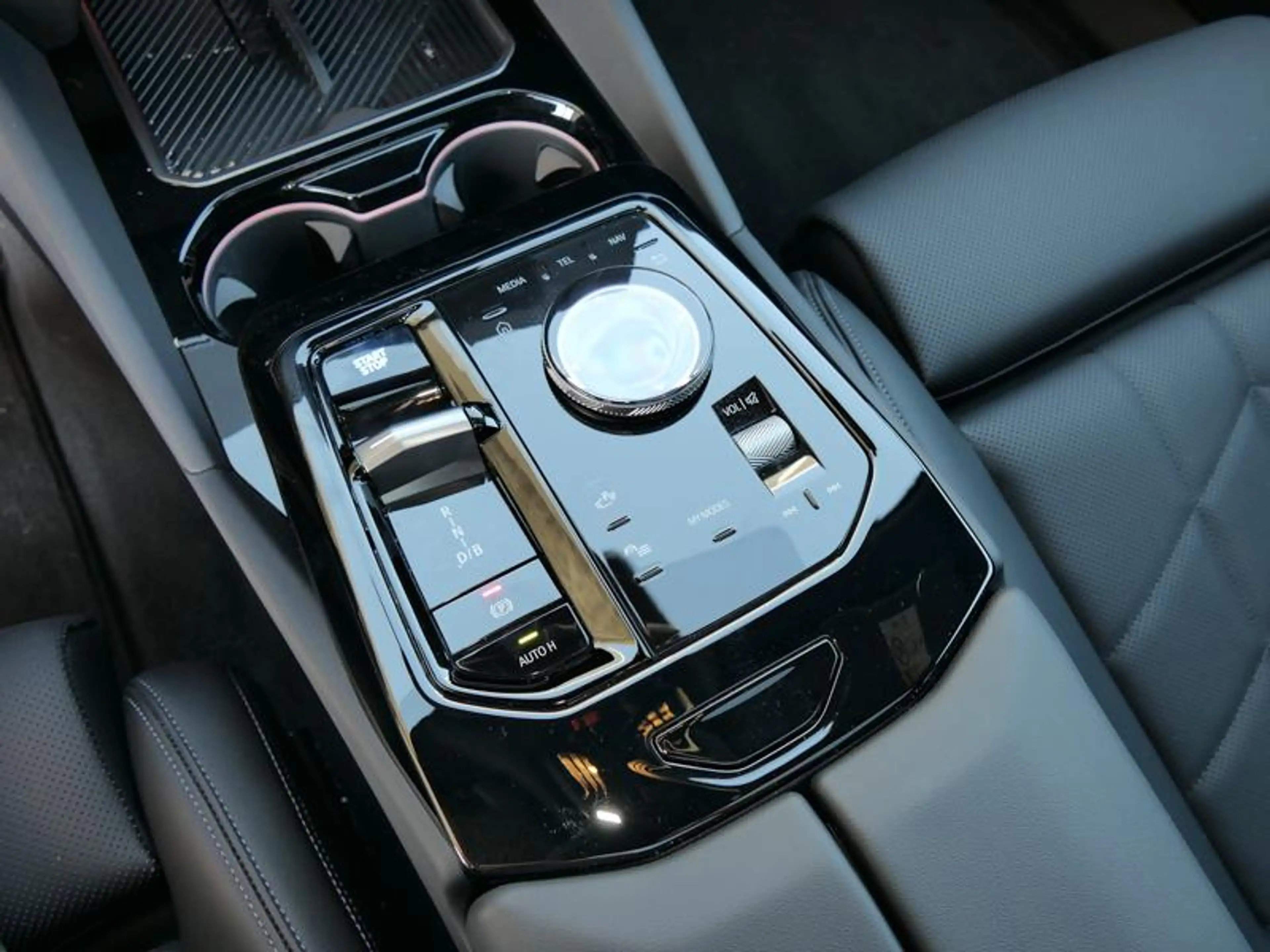 BMW i5 eDrive40 Touring M Sport PRO | PANO | Drive Pro | — photo 14