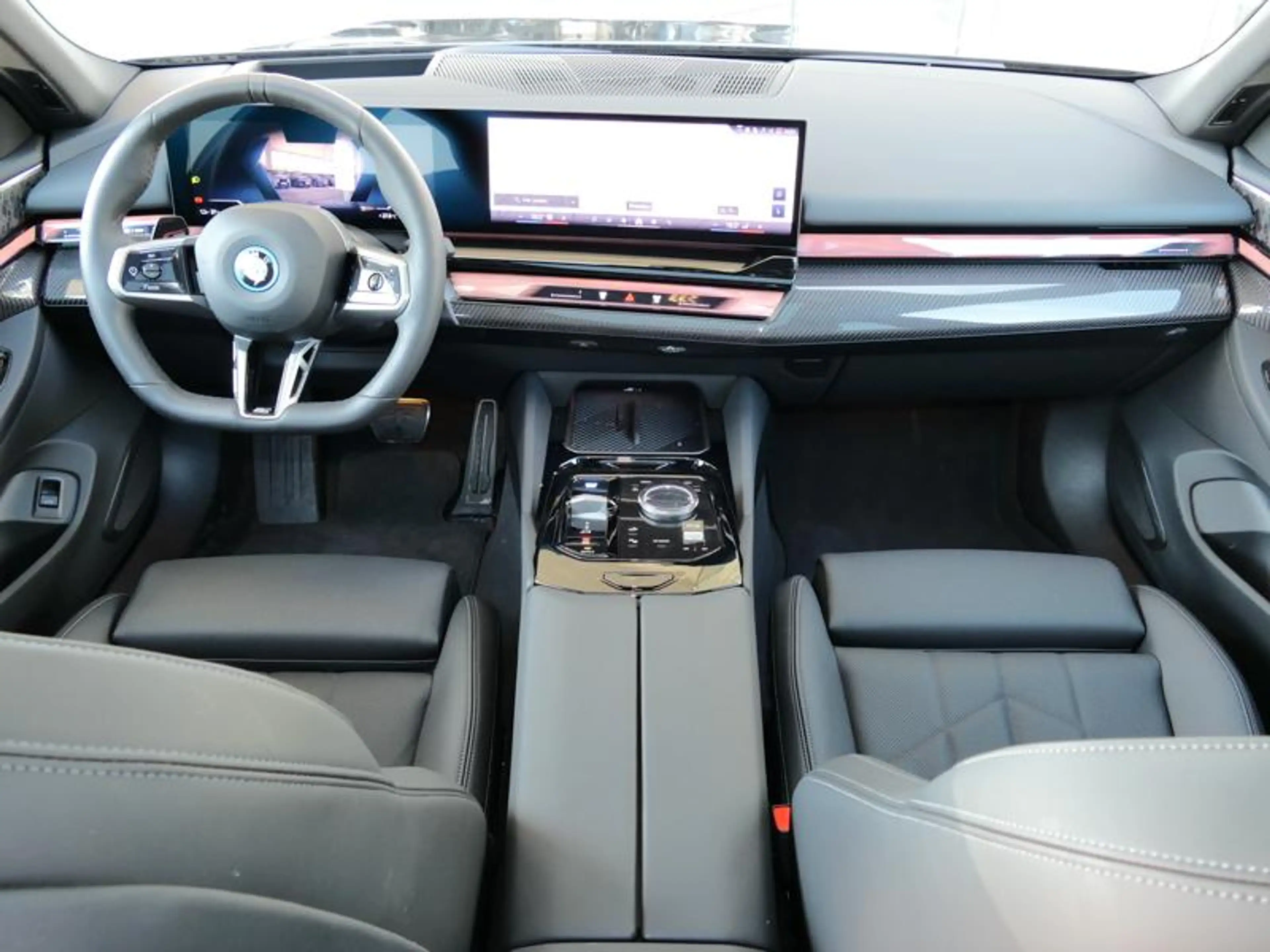 BMW i5 eDrive40 Touring M Sport PRO | PANO | Drive Pro | — photo 6