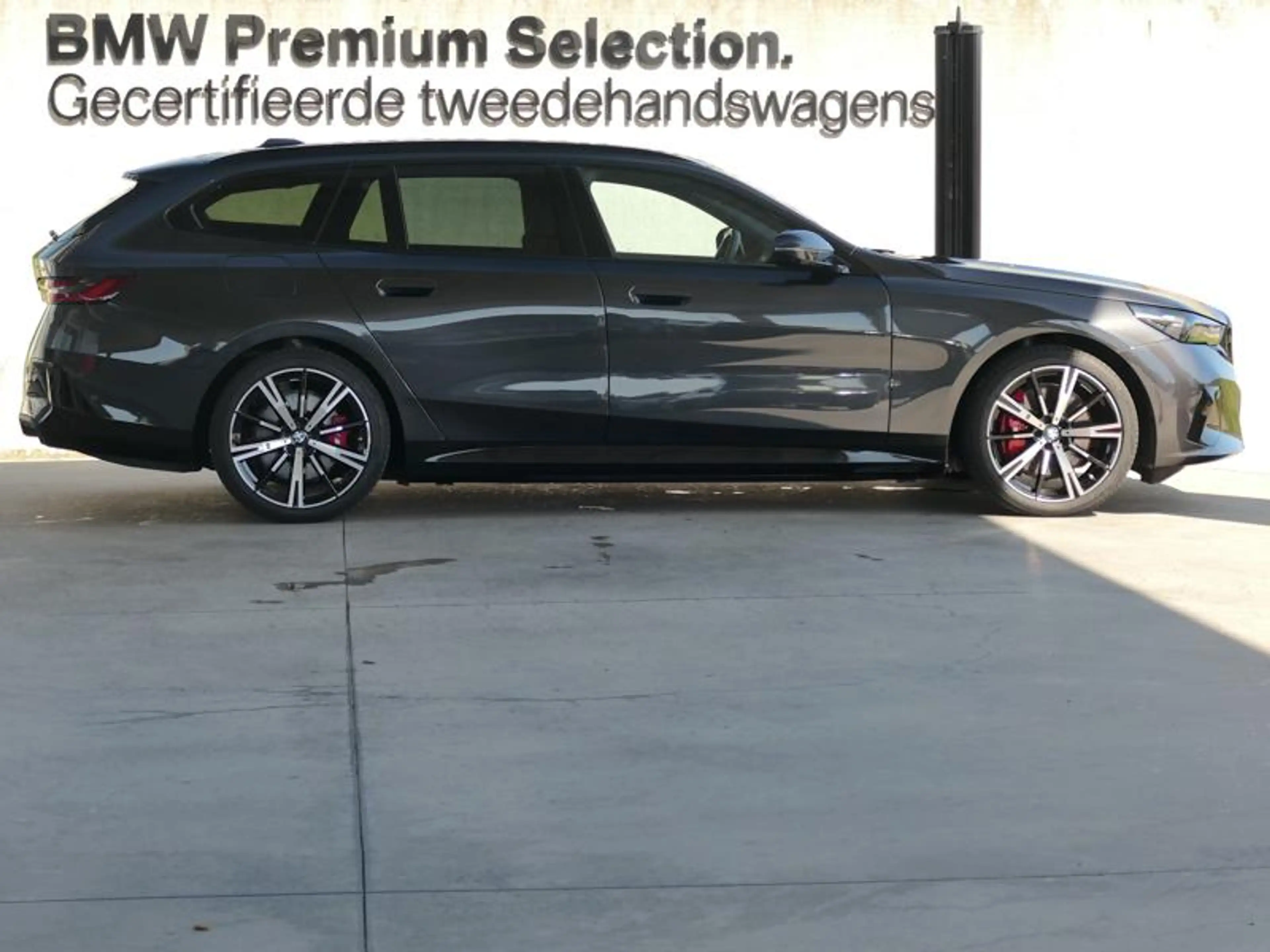 BMW i5 eDrive40 Touring M Sport PRO | PANO | Drive Pro | — photo 3