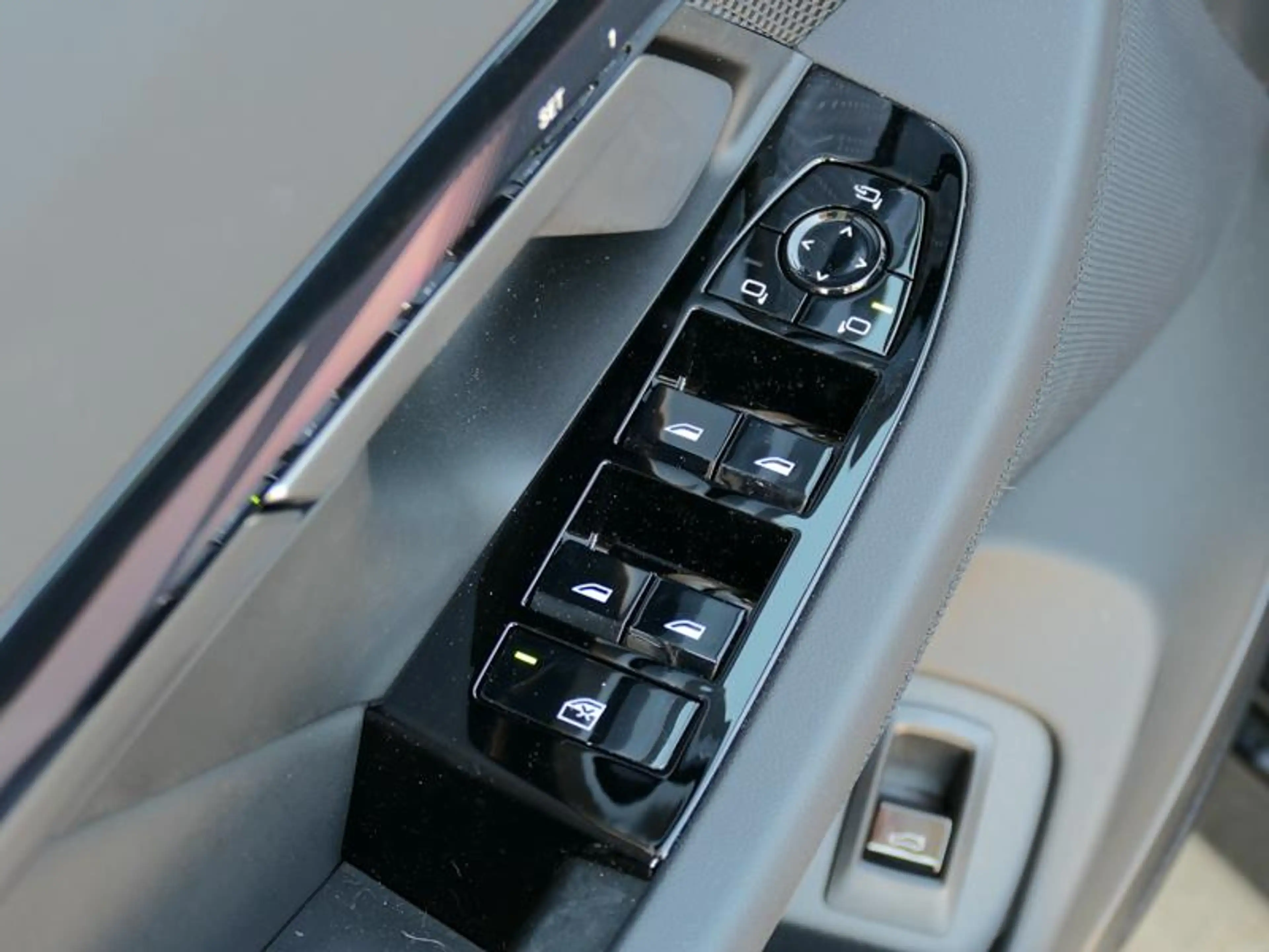 BMW i5 eDrive40 Touring M Sport PRO | PANO | Drive Pro | — photo 13
