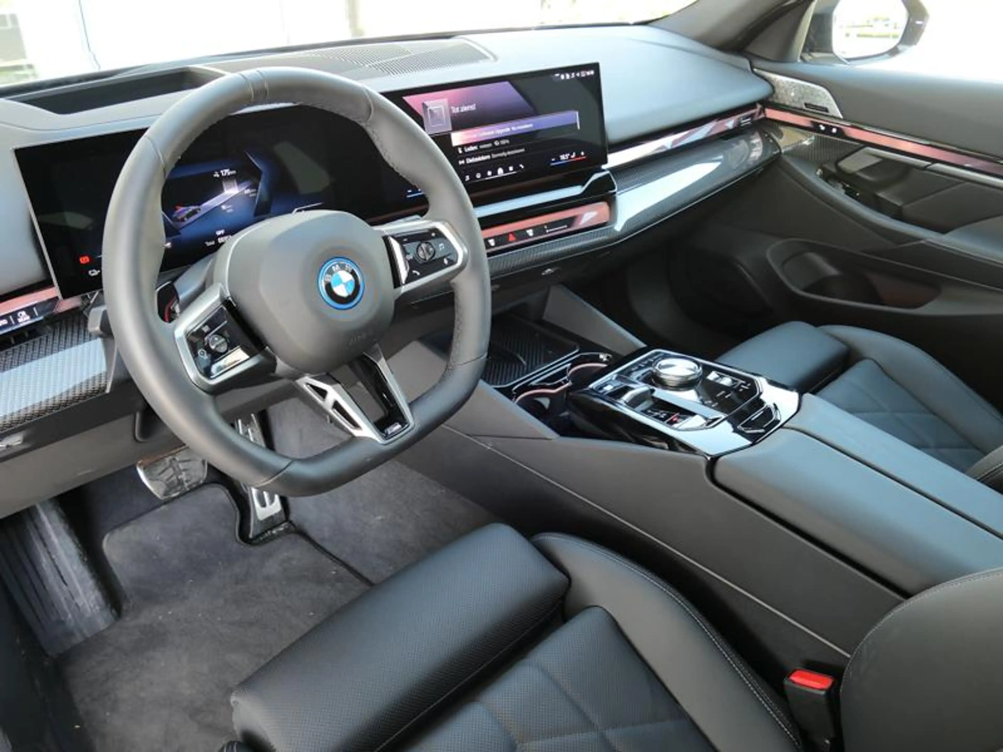 BMW i5 eDrive40 Touring M Sport PRO | PANO | Drive Pro | — photo 7