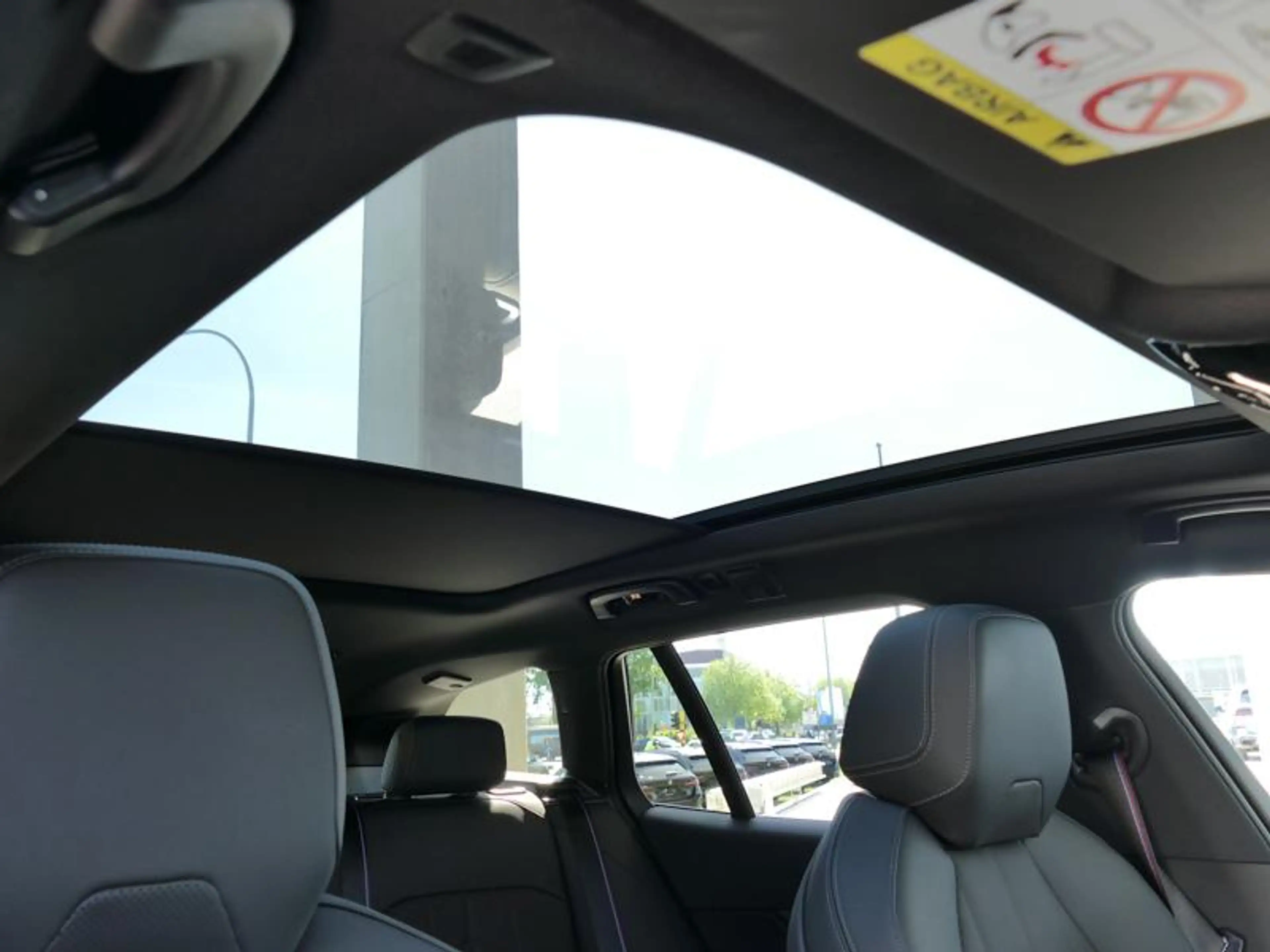 BMW i5 eDrive40 Touring M Sport PRO | PANO | Drive Pro | — photo 12