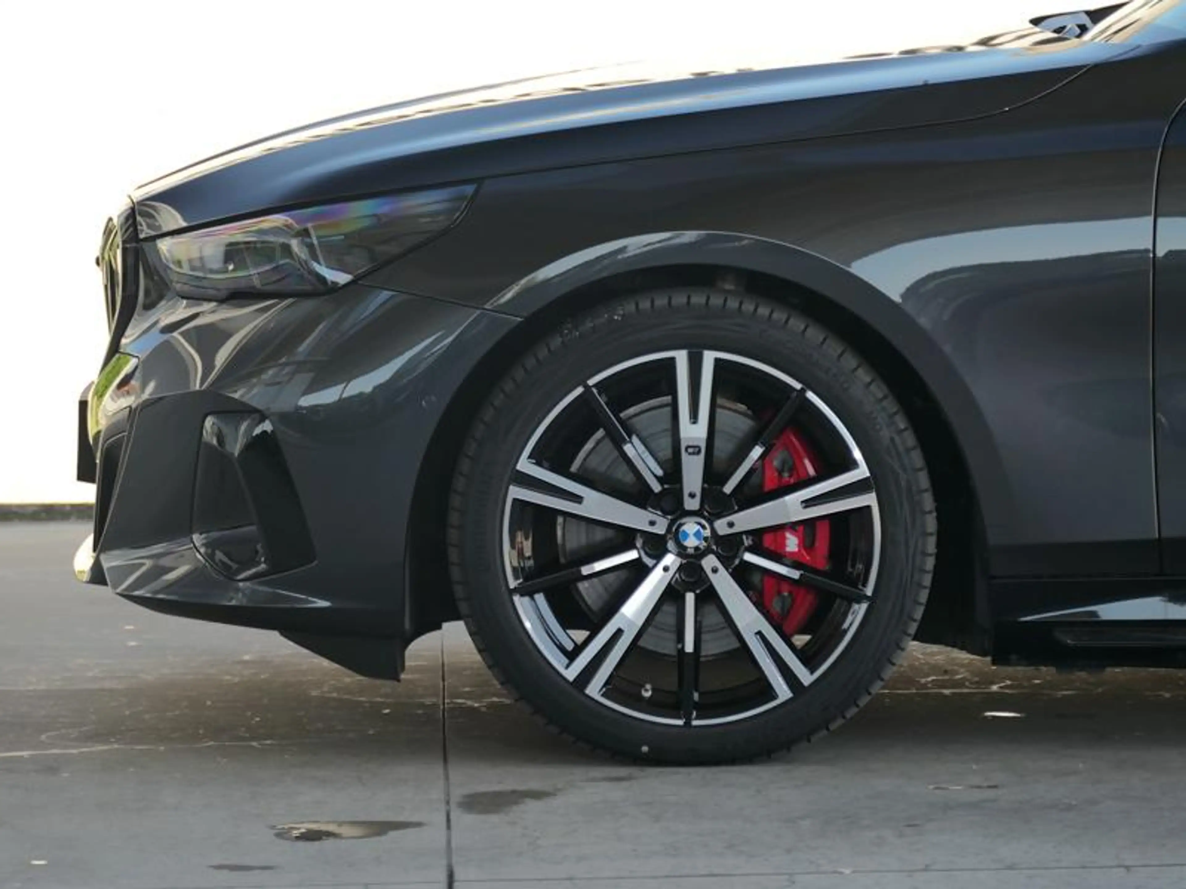 BMW i5 eDrive40 Touring M Sport PRO | PANO | Drive Pro | — photo 8