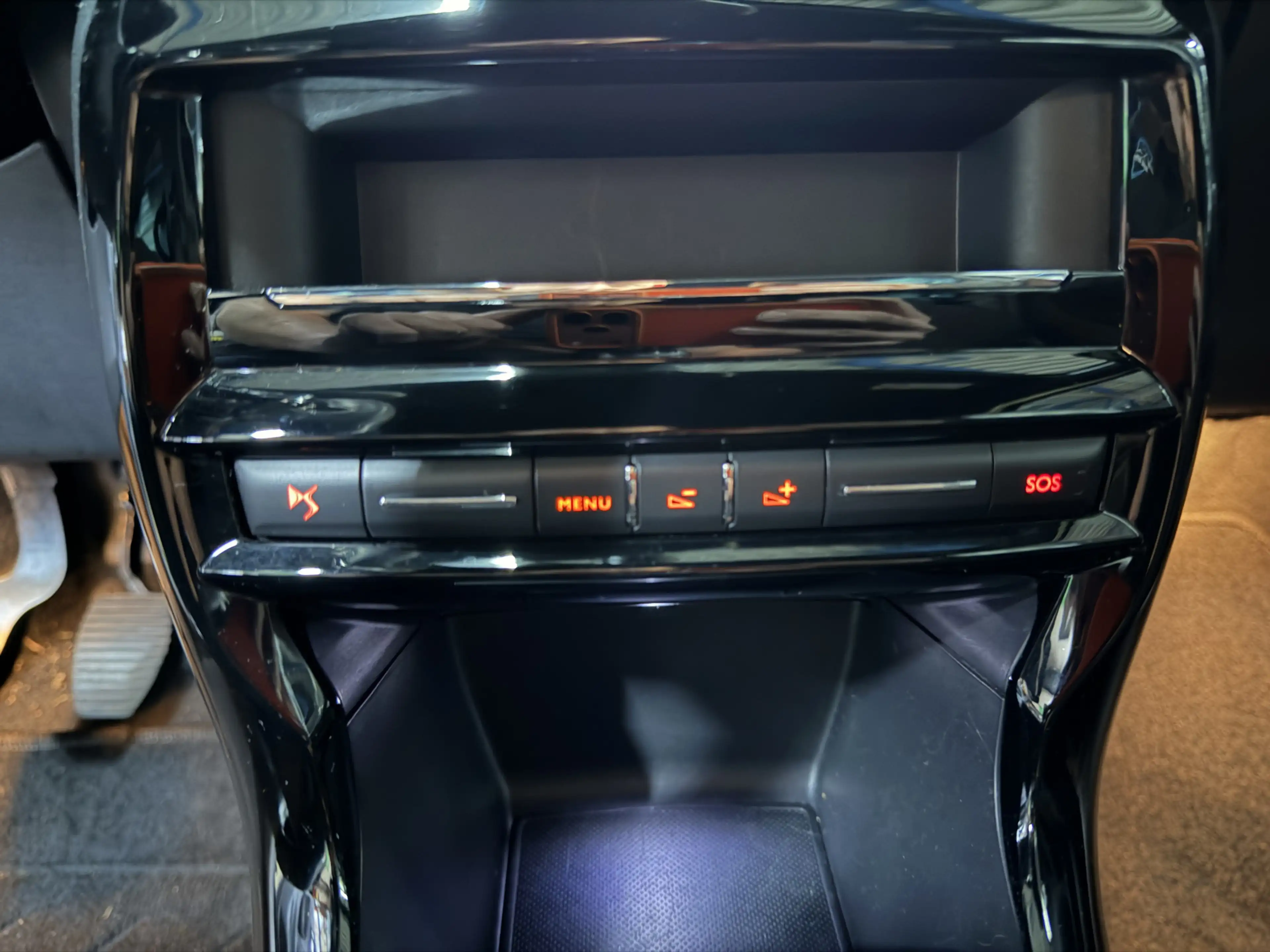 DS Automobiles DS 3 1.2 PureTech So Chic NL-117-J — photo 12