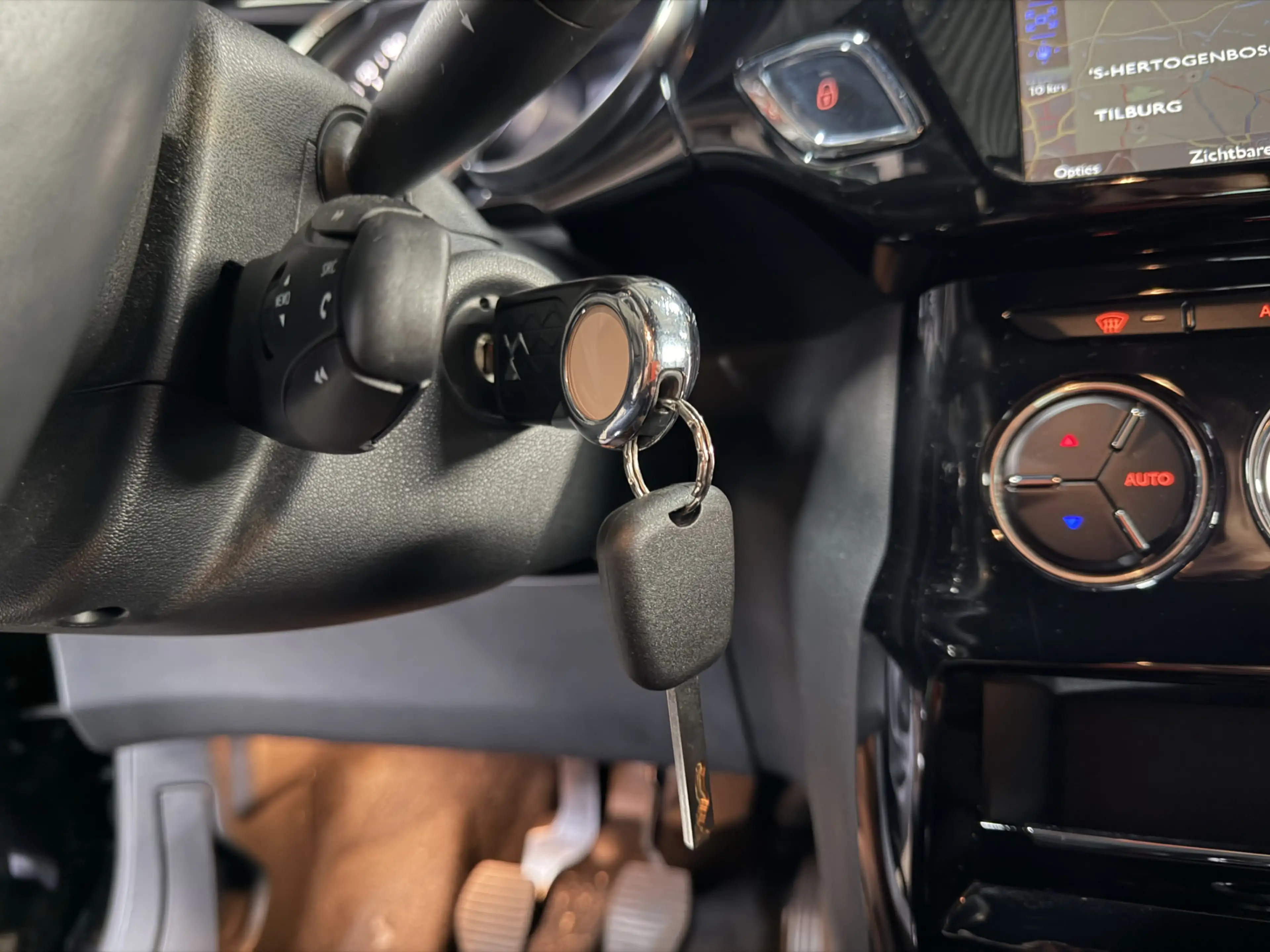 DS Automobiles DS 3 1.2 PureTech So Chic NL-117-J — photo 13