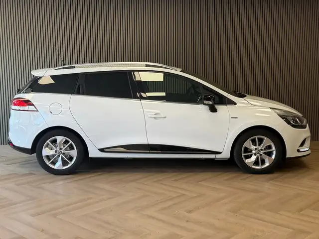 Renault Clio view 4