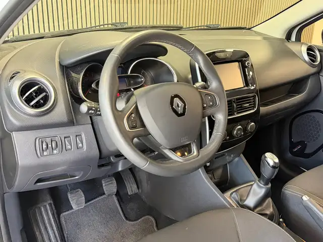 Renault Clio view 12