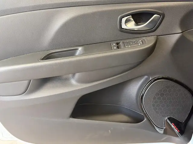Renault Clio view 14