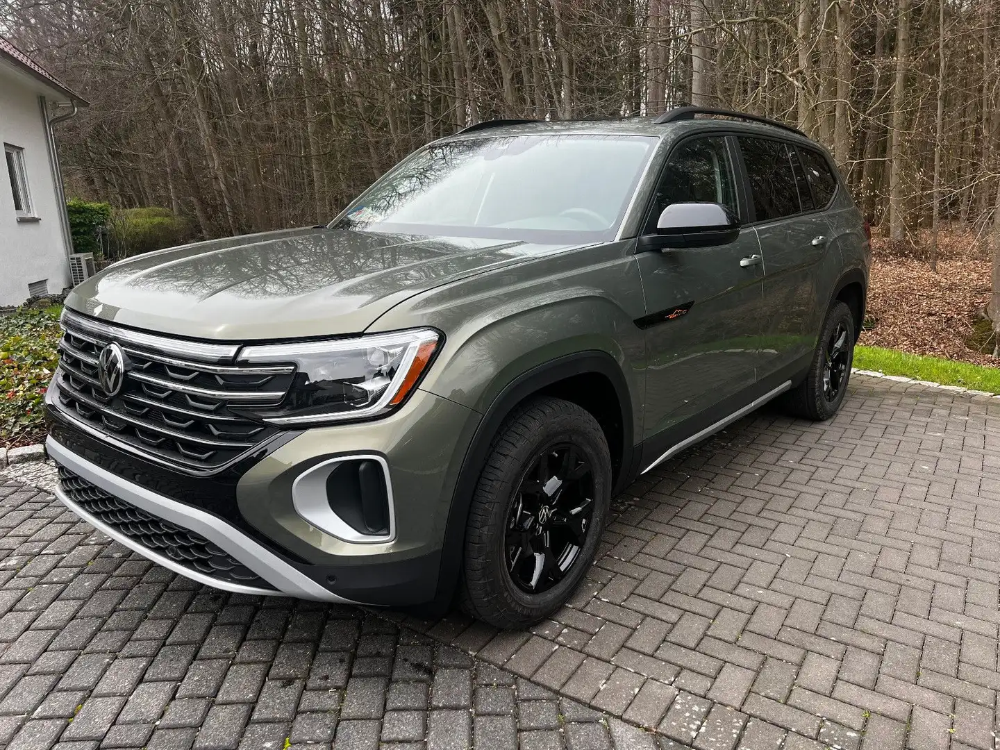 Volkswagen Touareg 2024 ATLAS 2.0 SEL" PEAK EDITION" Зелений - 2