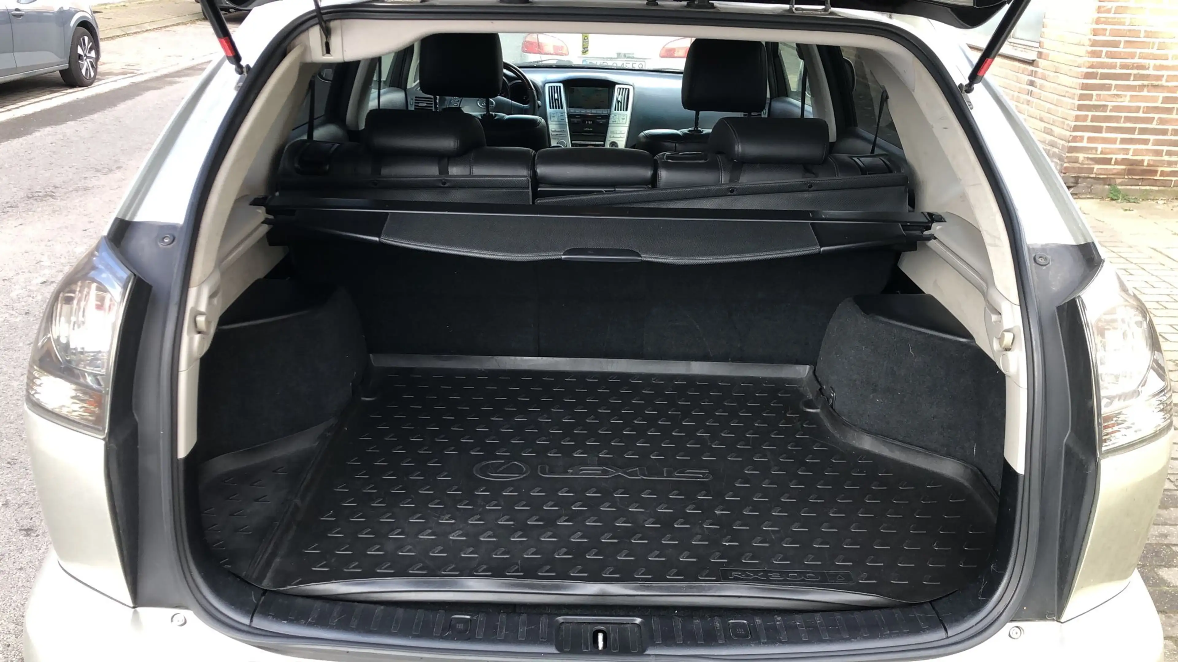 Lexus RX 300 3.0i VVT-i V6 Executive — photo 13