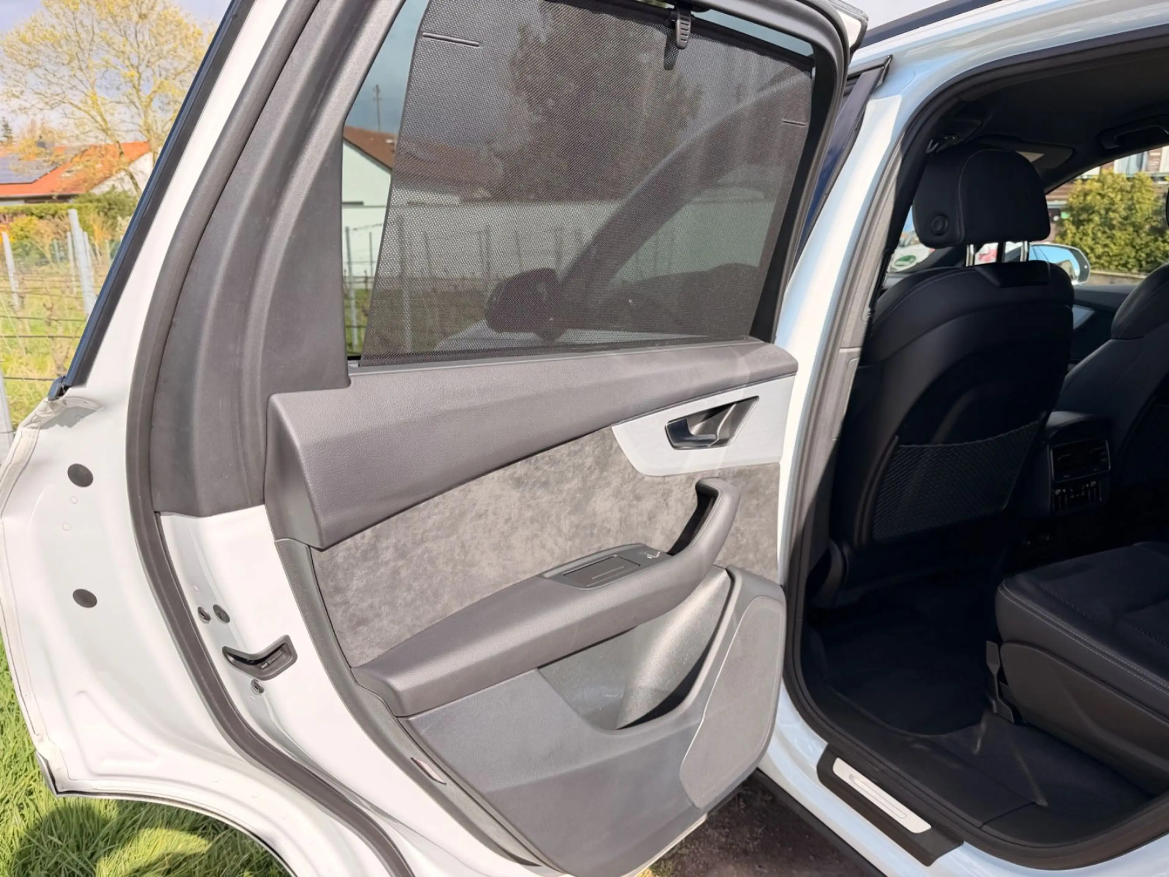 Audi SQ7 4.0 TDI quattro Matrix-LED / Head-up-Display — photo 14