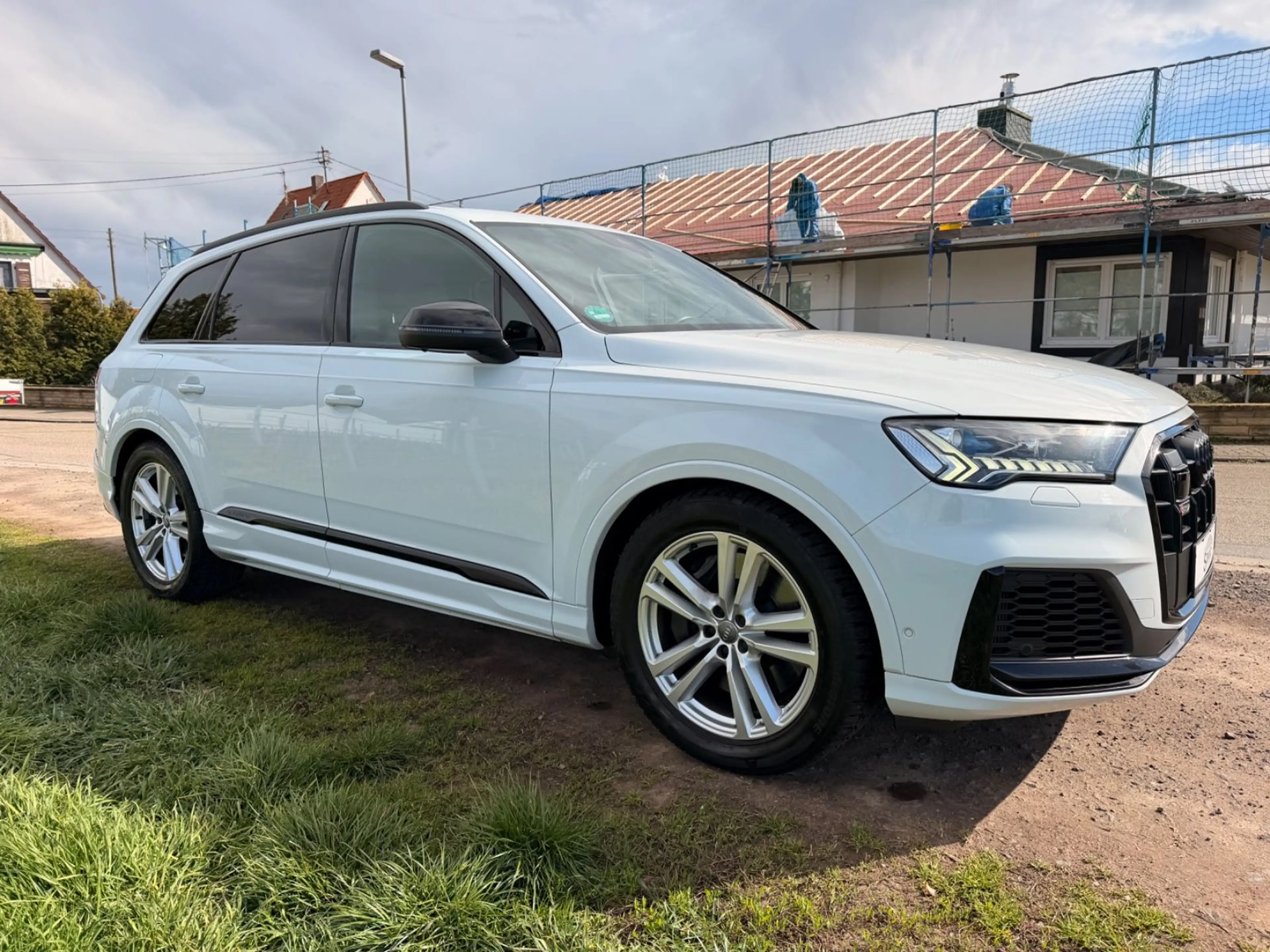 Audi SQ7 4.0 TDI quattro Matrix-LED / Head-up-Display — photo 3
