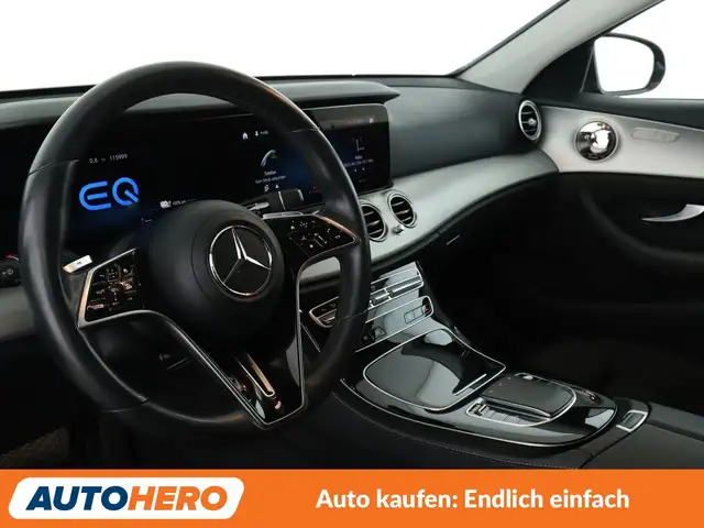 Mercedes-Benz E-Class view 11